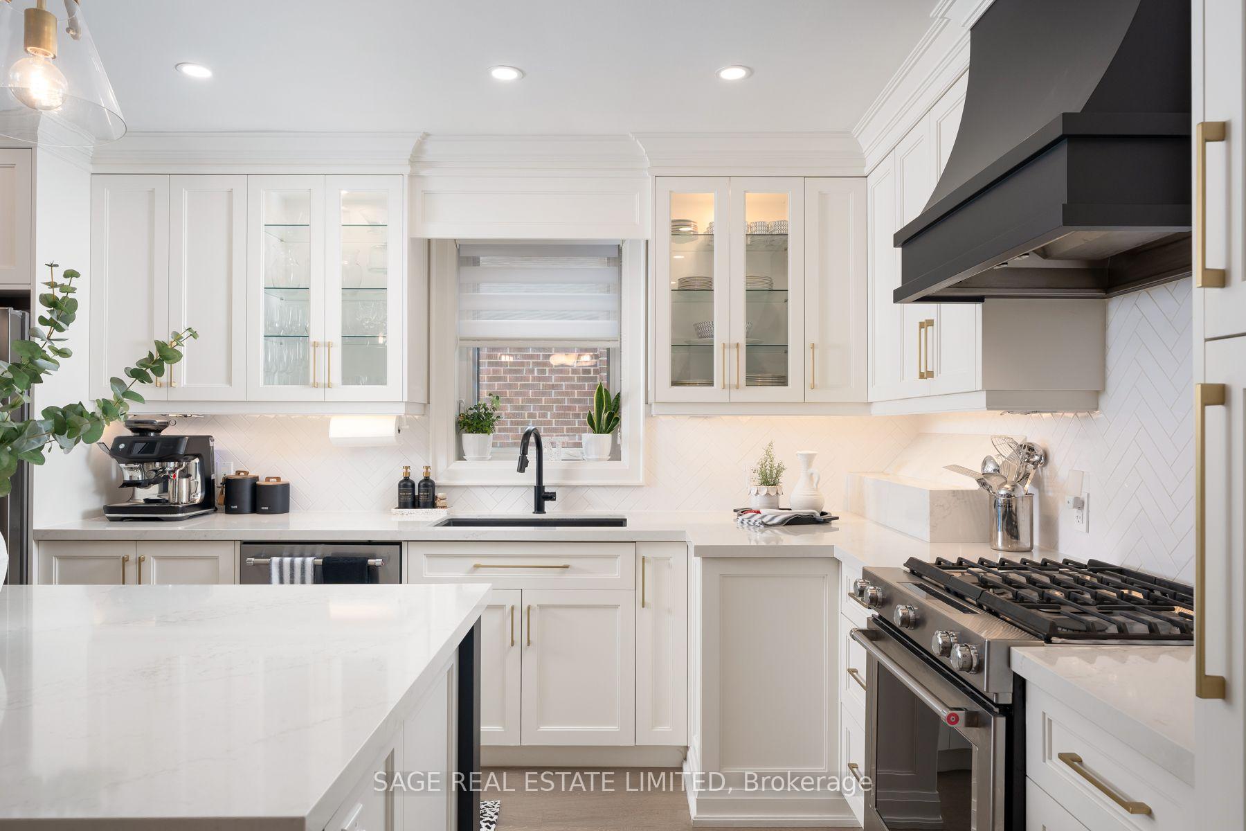 Photo 13 of 131 Silverhill Drive, Etobicoke, Islington-City Centre West — HOMEH