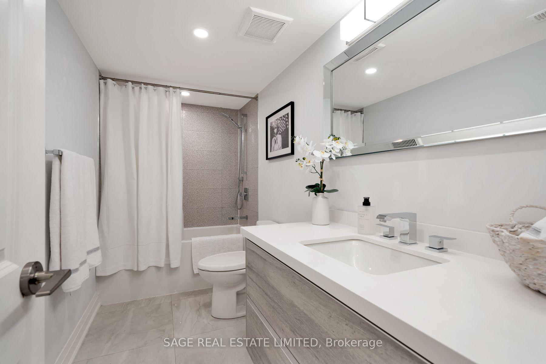 Photo 28 of 131 Silverhill Drive, Etobicoke, Islington-City Centre West — HOMEH