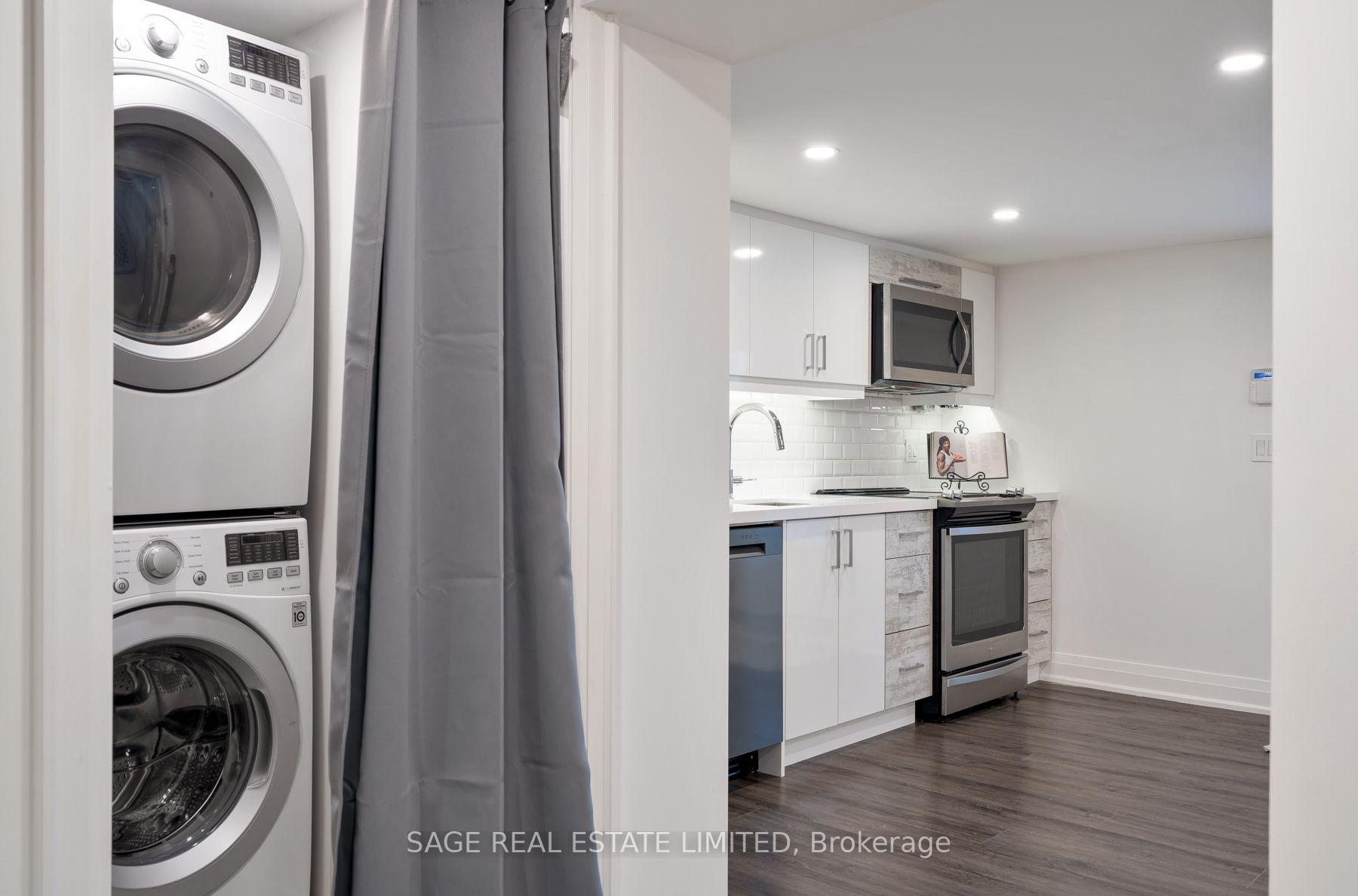 Photo 33 of 131 Silverhill Drive, Etobicoke, Islington-City Centre West — HOMEH
