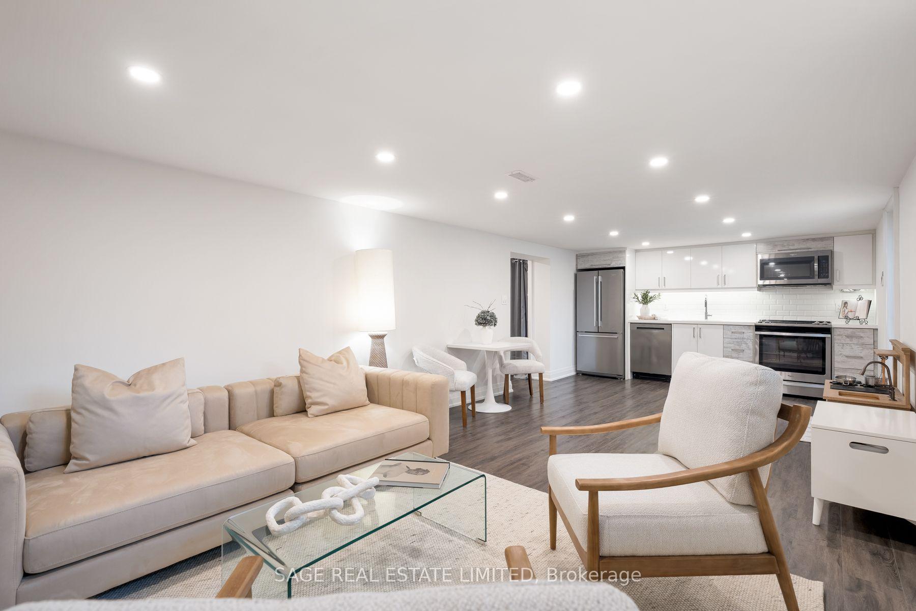 Photo 39 of 131 Silverhill Drive, Etobicoke, Islington-City Centre West — HOMEH