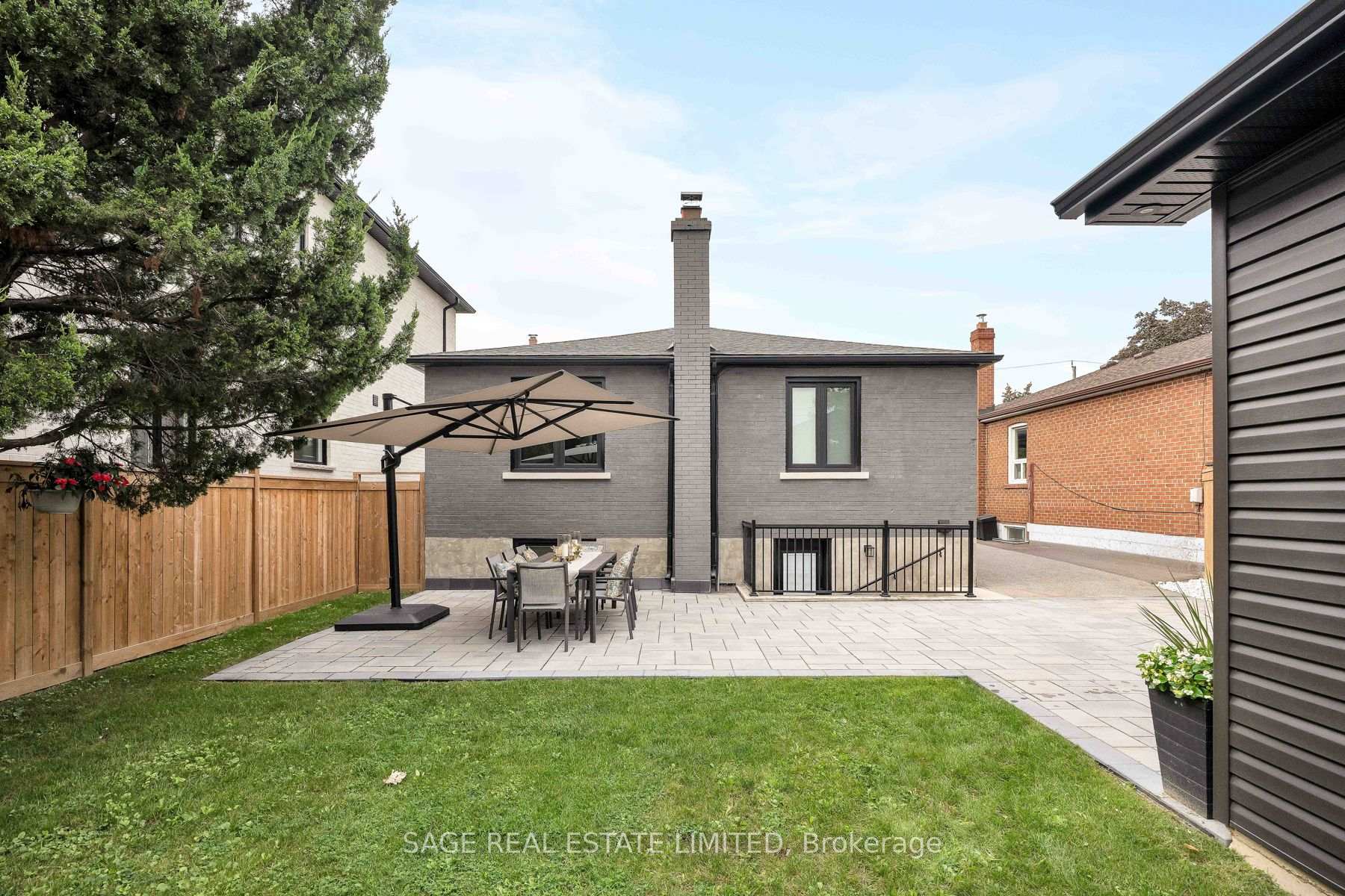 Photo 43 of 131 Silverhill Drive, Etobicoke, Islington-City Centre West — HOMEH