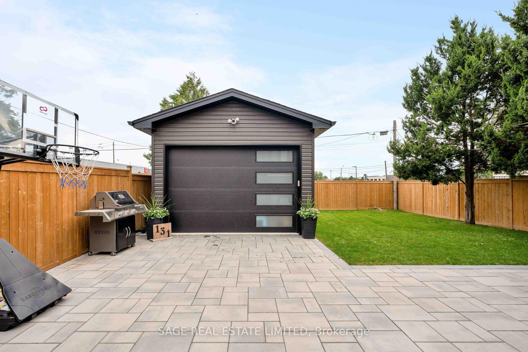 Photo 47 of 131 Silverhill Drive, Etobicoke, Islington-City Centre West — HOMEH
