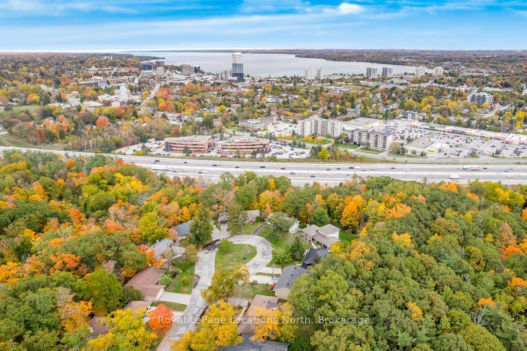 Photo 49 of 9 Vine Crescent, Barrie, Sunnidale — HOMEH