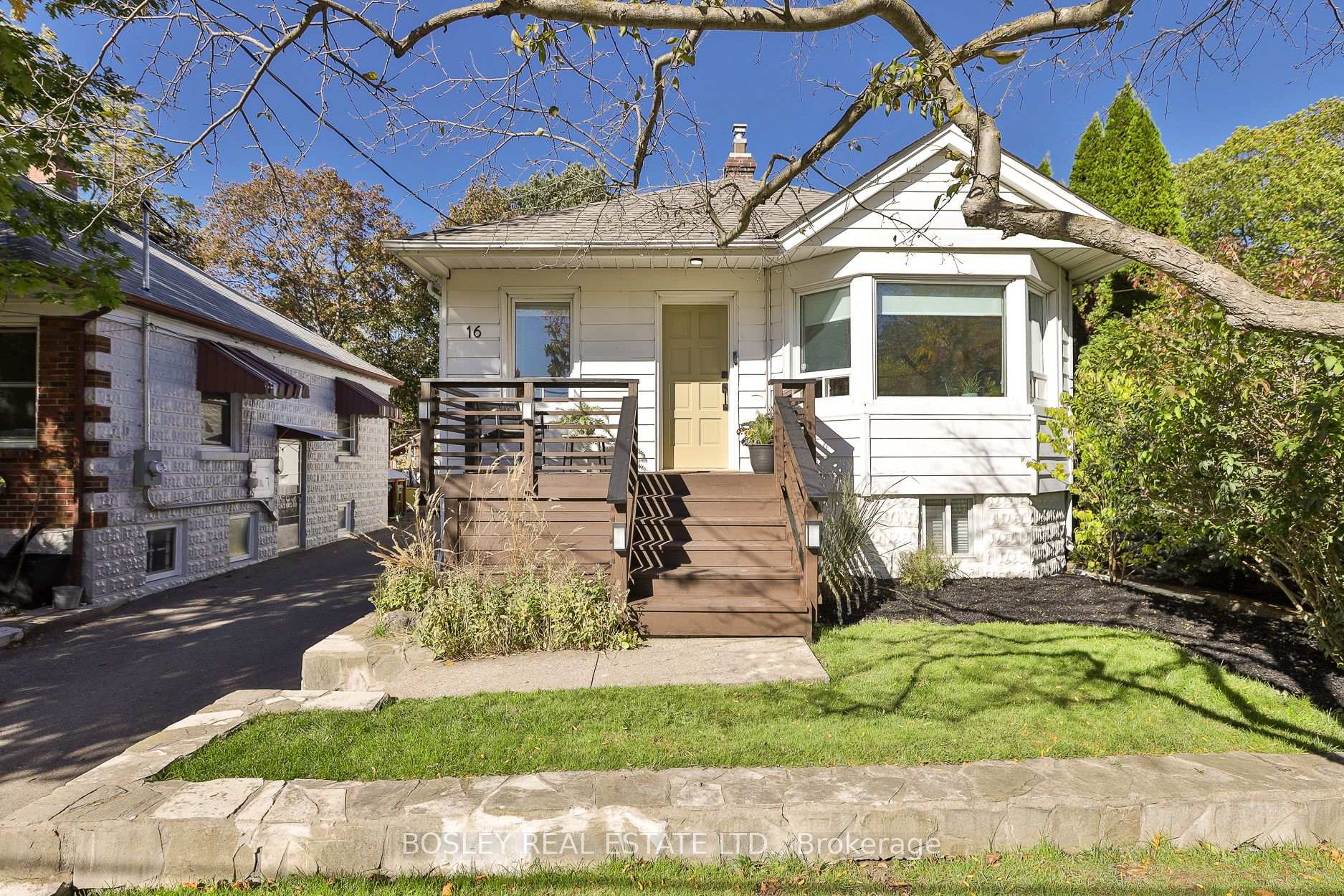 Photo 1 of 16 Delroy Drive, Etobicoke, Stonegate-Queensway — HOMEH