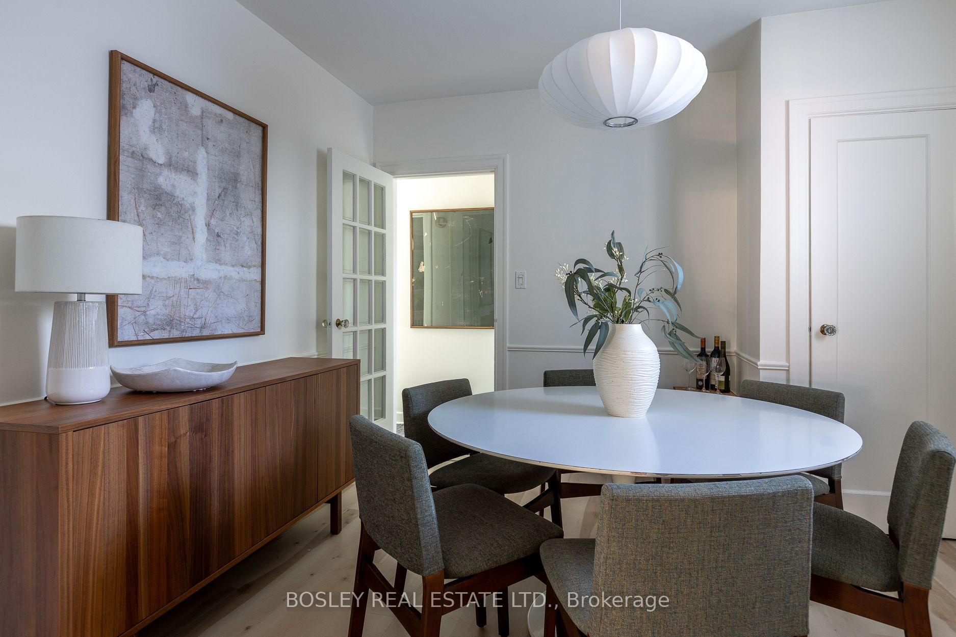 Photo 25 of 16 Delroy Drive, Etobicoke, Stonegate-Queensway — HOMEH