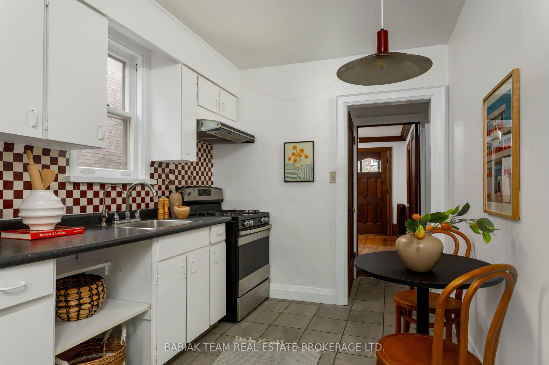 Photo 12 of 34 Elora Road, Toronto, High Park North — HOMEH