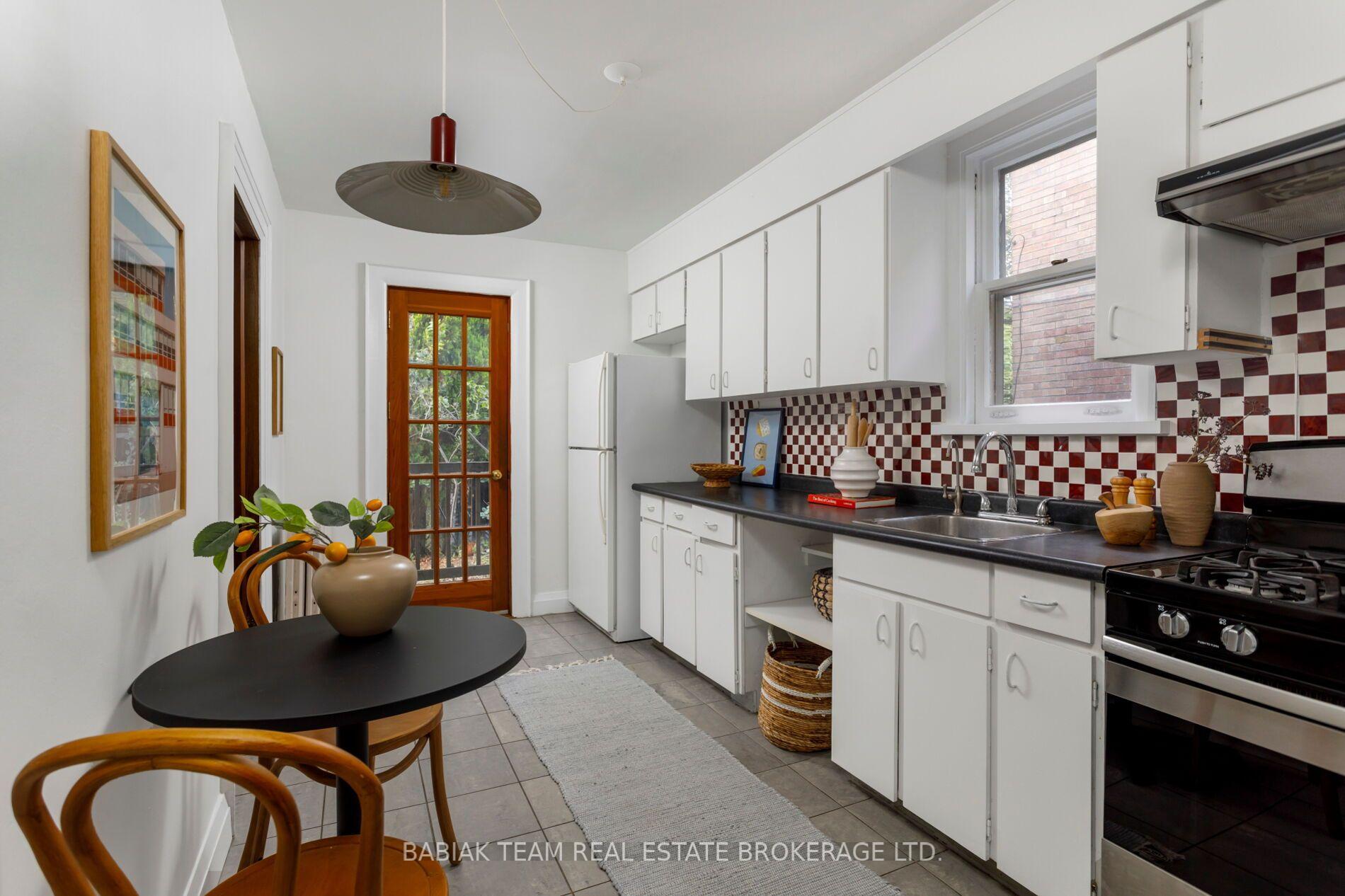Photo 14 of 34 Elora Road, Toronto, High Park North — HOMEH