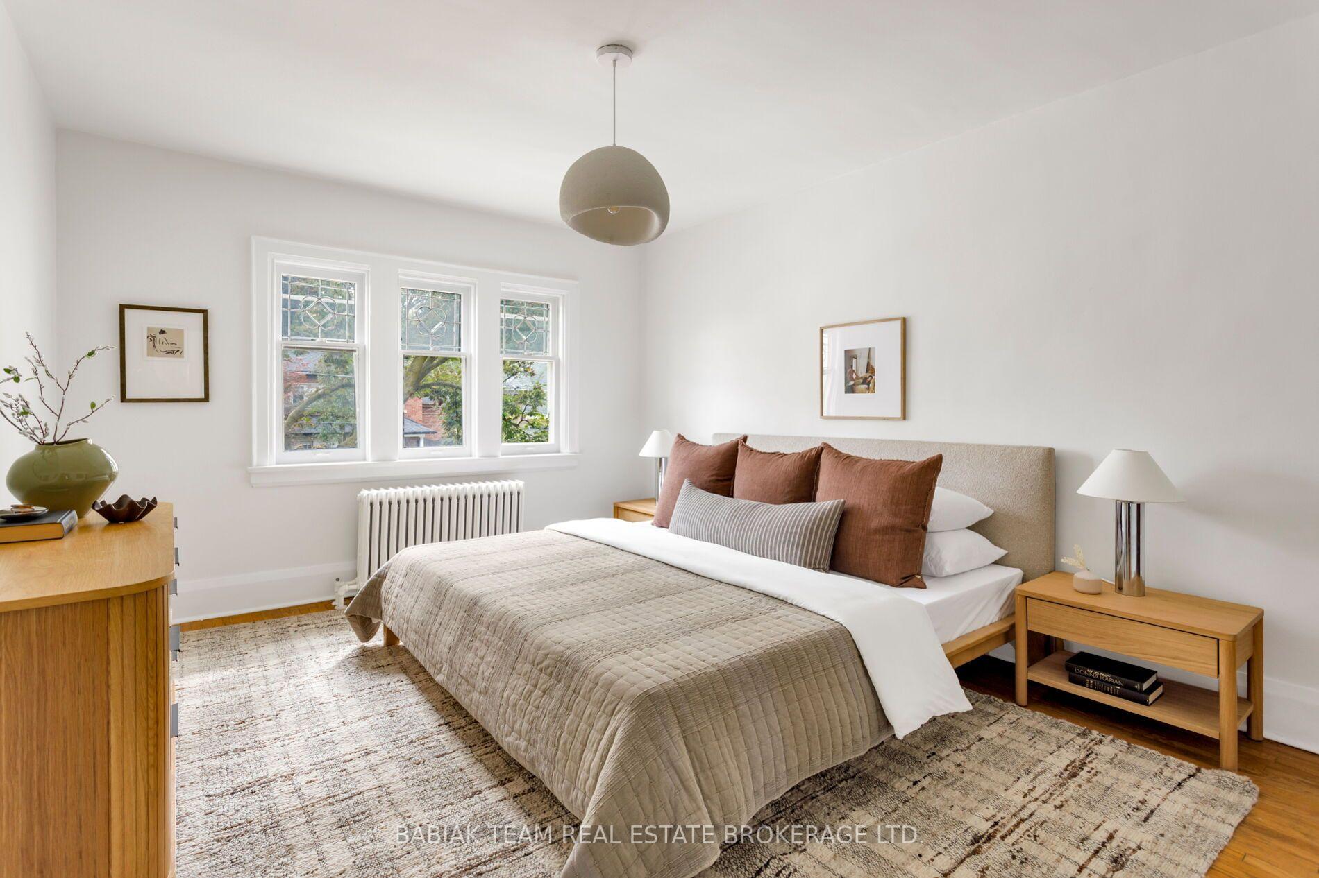 Photo 17 of 34 Elora Road, Toronto, High Park North — HOMEH