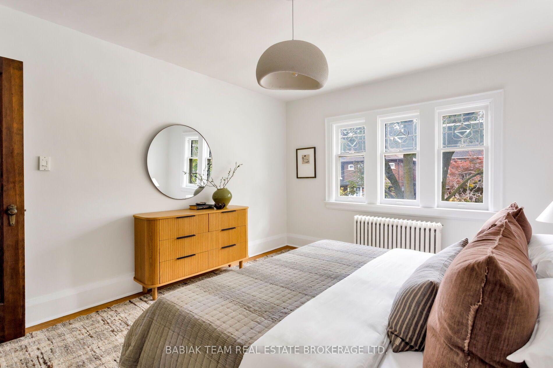 Photo 19 of 34 Elora Road, Toronto, High Park North — HOMEH