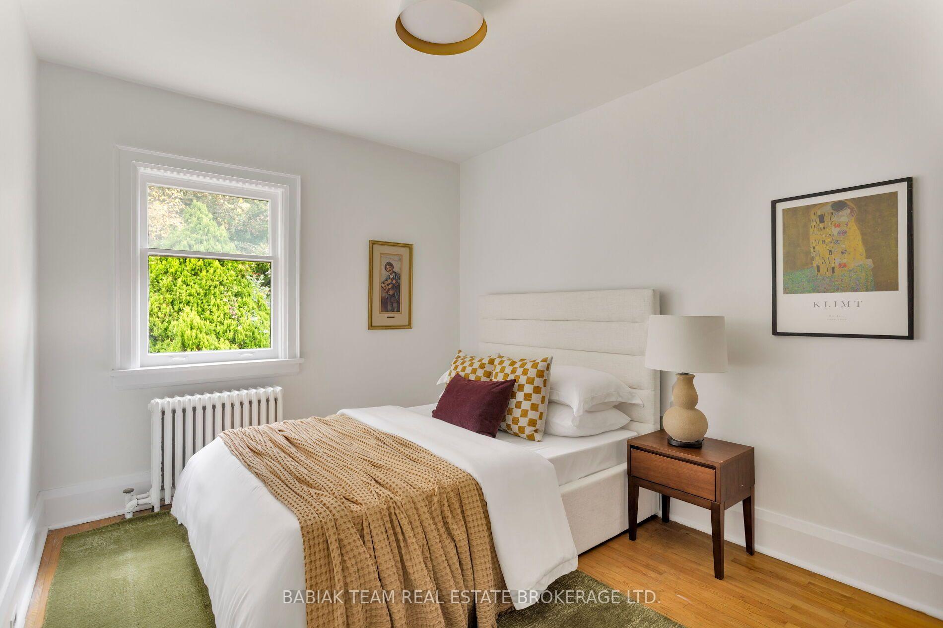 Photo 26 of 34 Elora Road, Toronto, High Park North — HOMEH