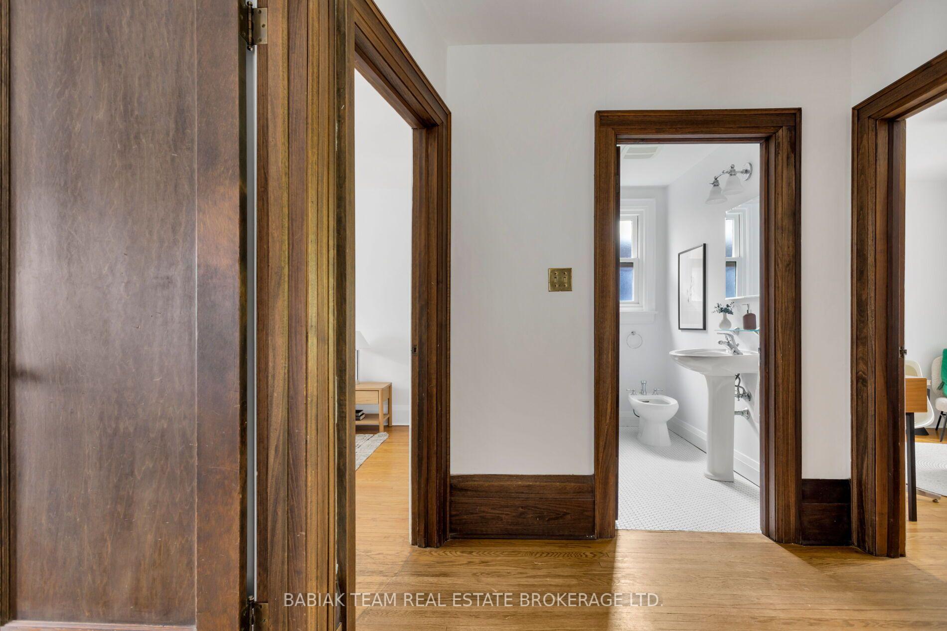 Photo 32 of 34 Elora Road, Toronto, High Park North — HOMEH