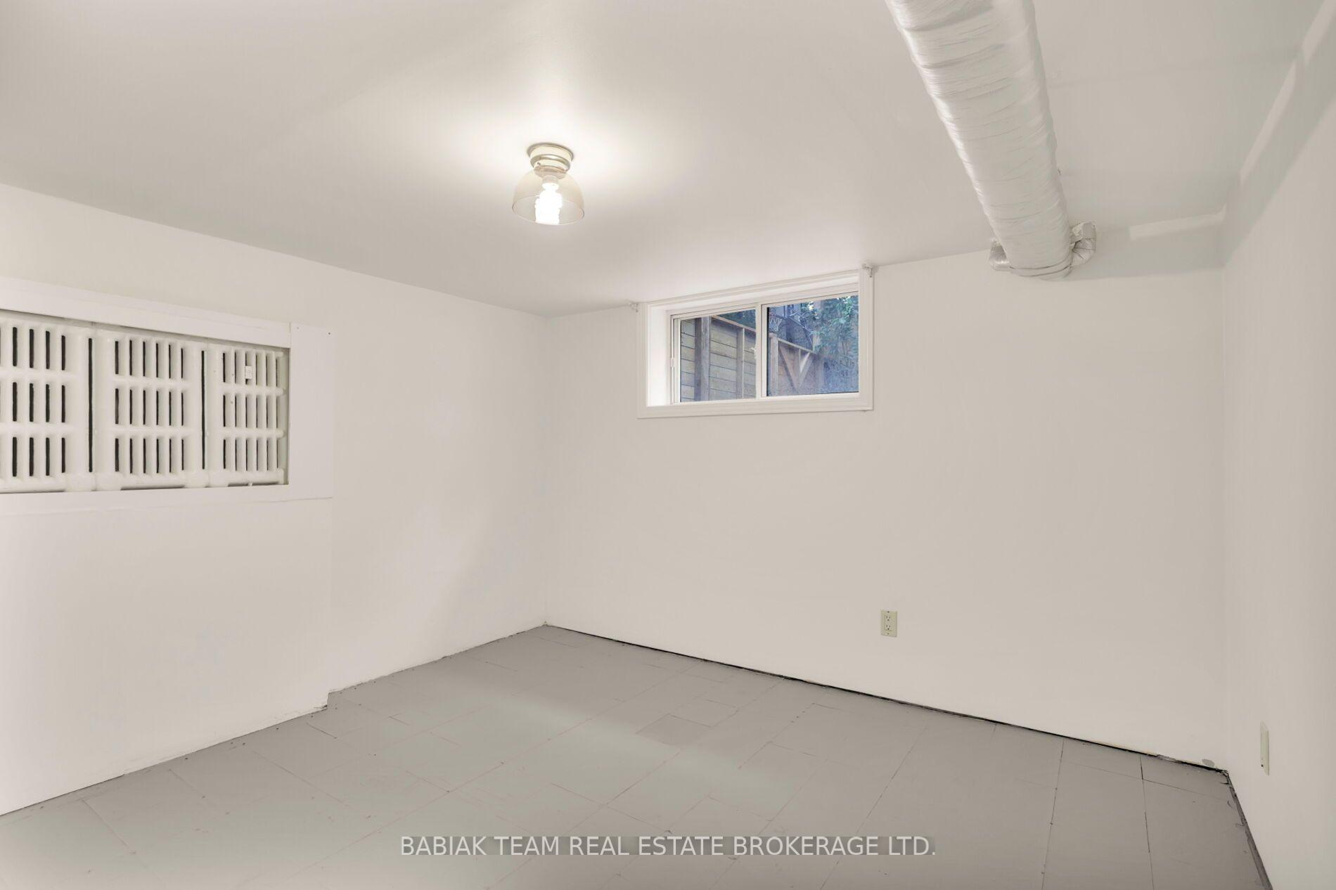 Photo 36 of 34 Elora Road, Toronto, High Park North — HOMEH