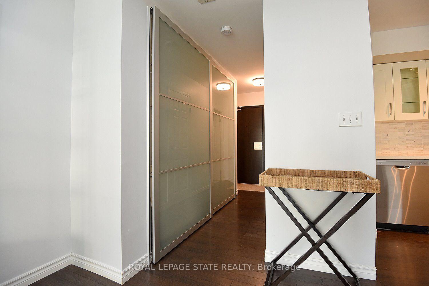 Photo 5 of Unit 1611, 25 The Esplanade, Toronto, Waterfront Communities — HOMEH