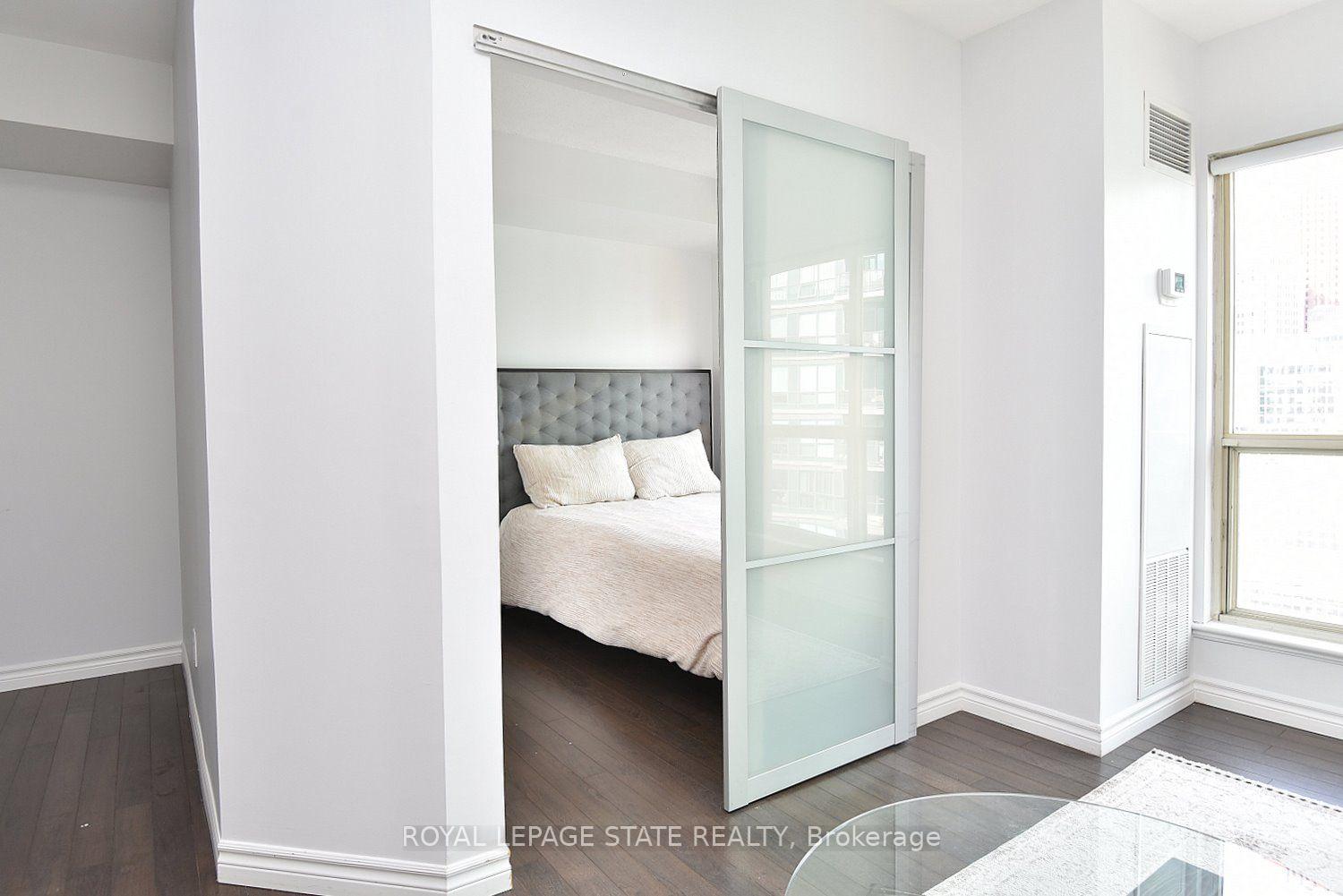 Photo 19 of Unit 1611, 25 The Esplanade, Toronto, Waterfront Communities — HOMEH