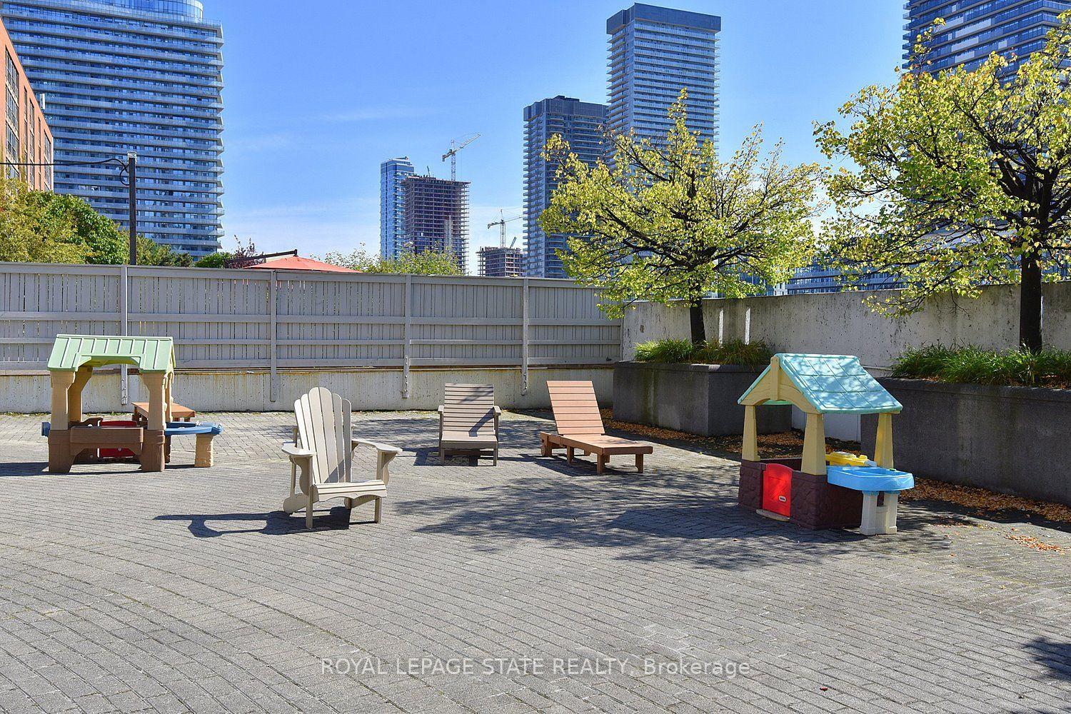 Photo 39 of Unit 1611, 25 The Esplanade, Toronto, Waterfront Communities — HOMEH