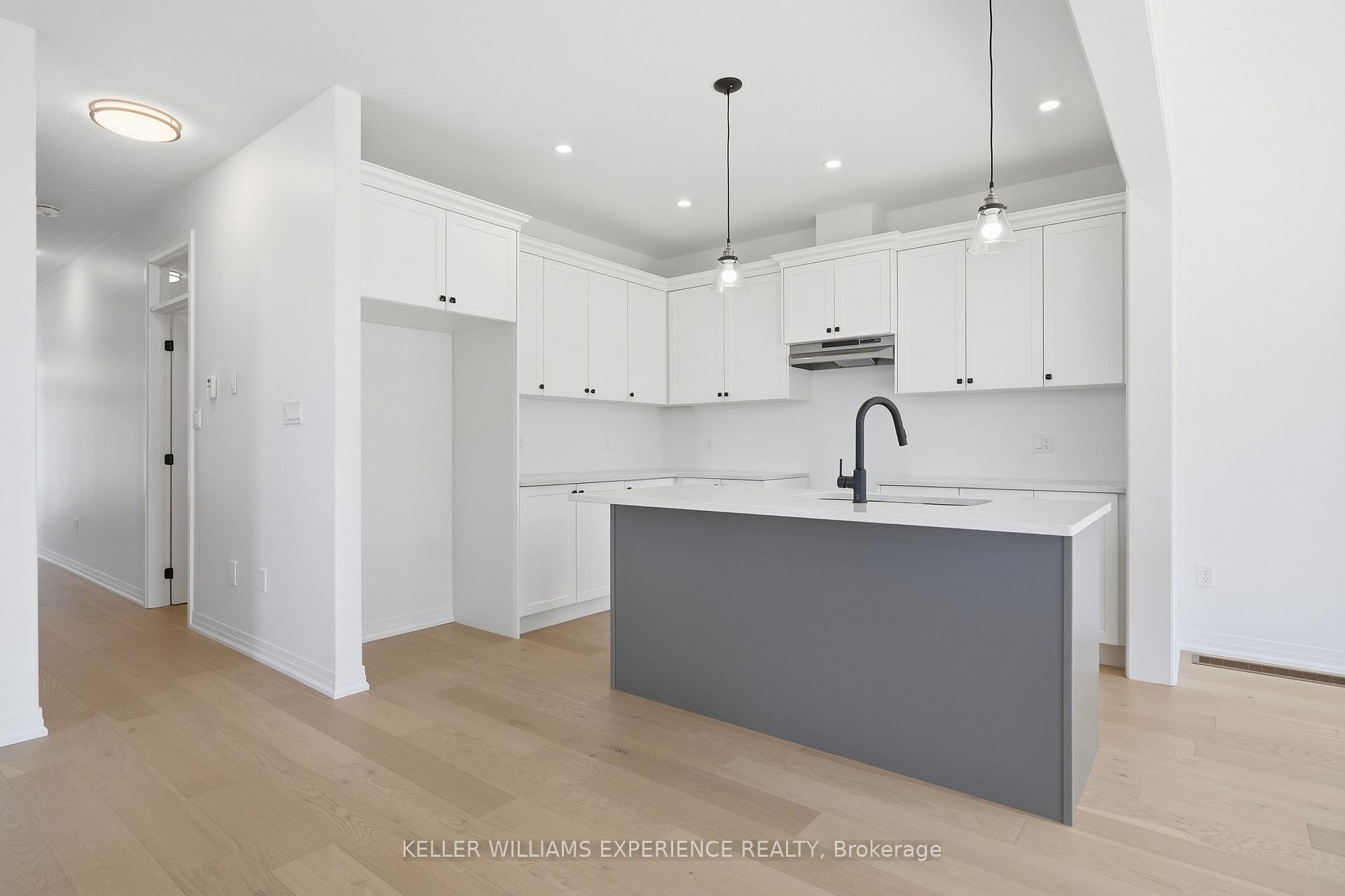 Photo 10 of 52 Sagewood Avenue, Barrie, Rural Barrie Southeast — HOMEH