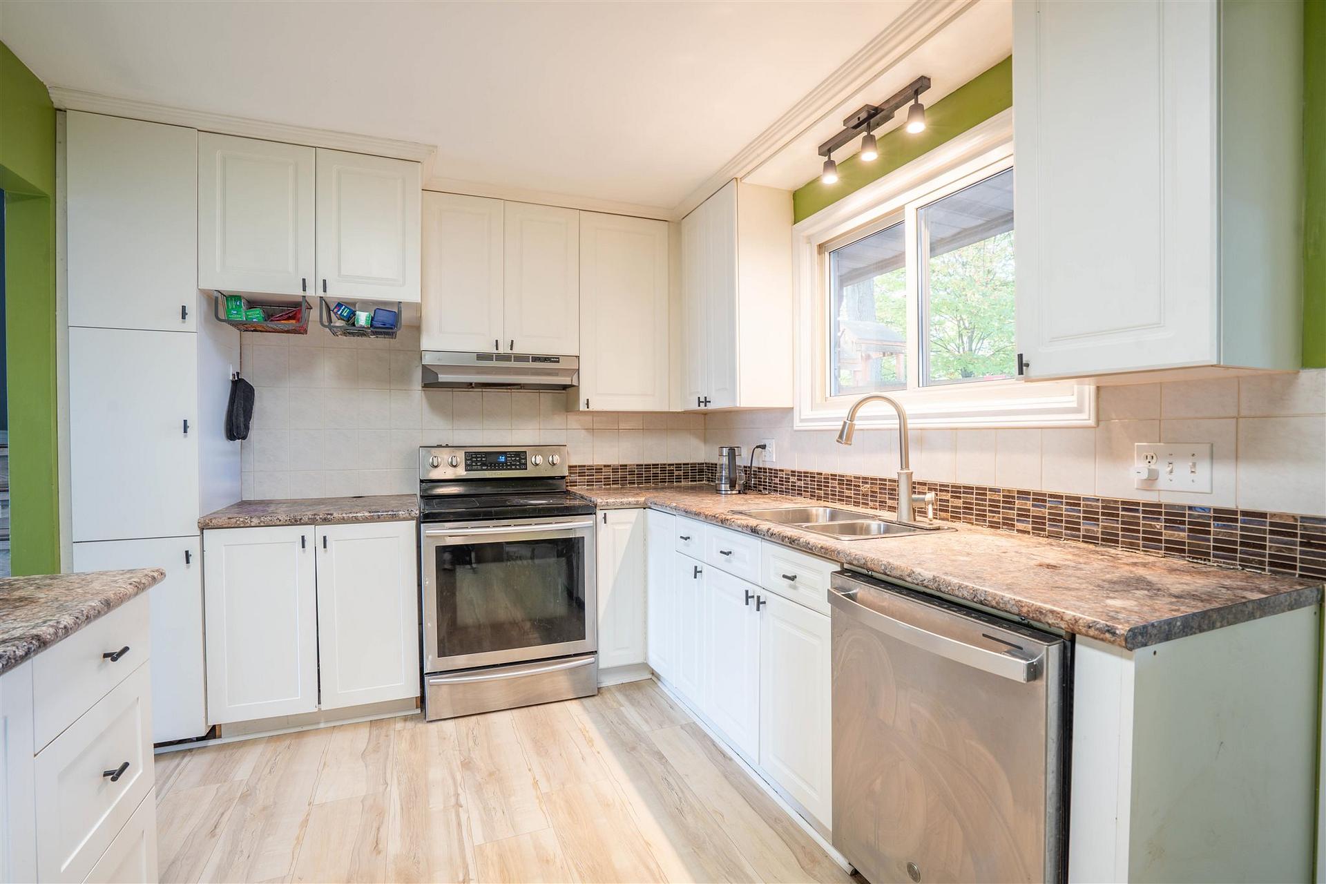 Photo 6 of 41 Peach Drive, Sault Ste Marie, Ward 3 — HOMEH