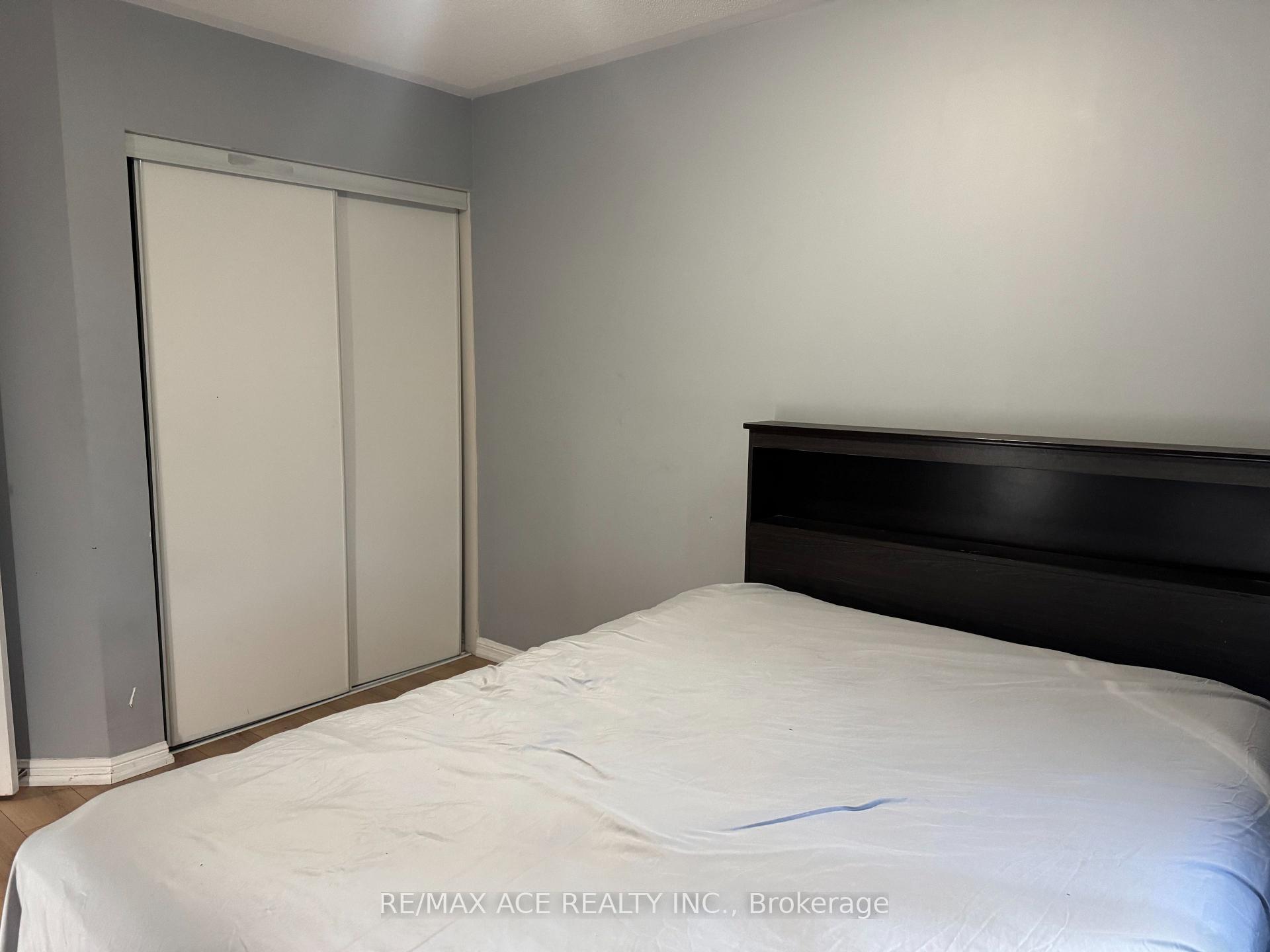 Photo 6 of Unit Room 1, 1851 Parkhurst Crescent, Pickering, Duffin Heights — HOMEH