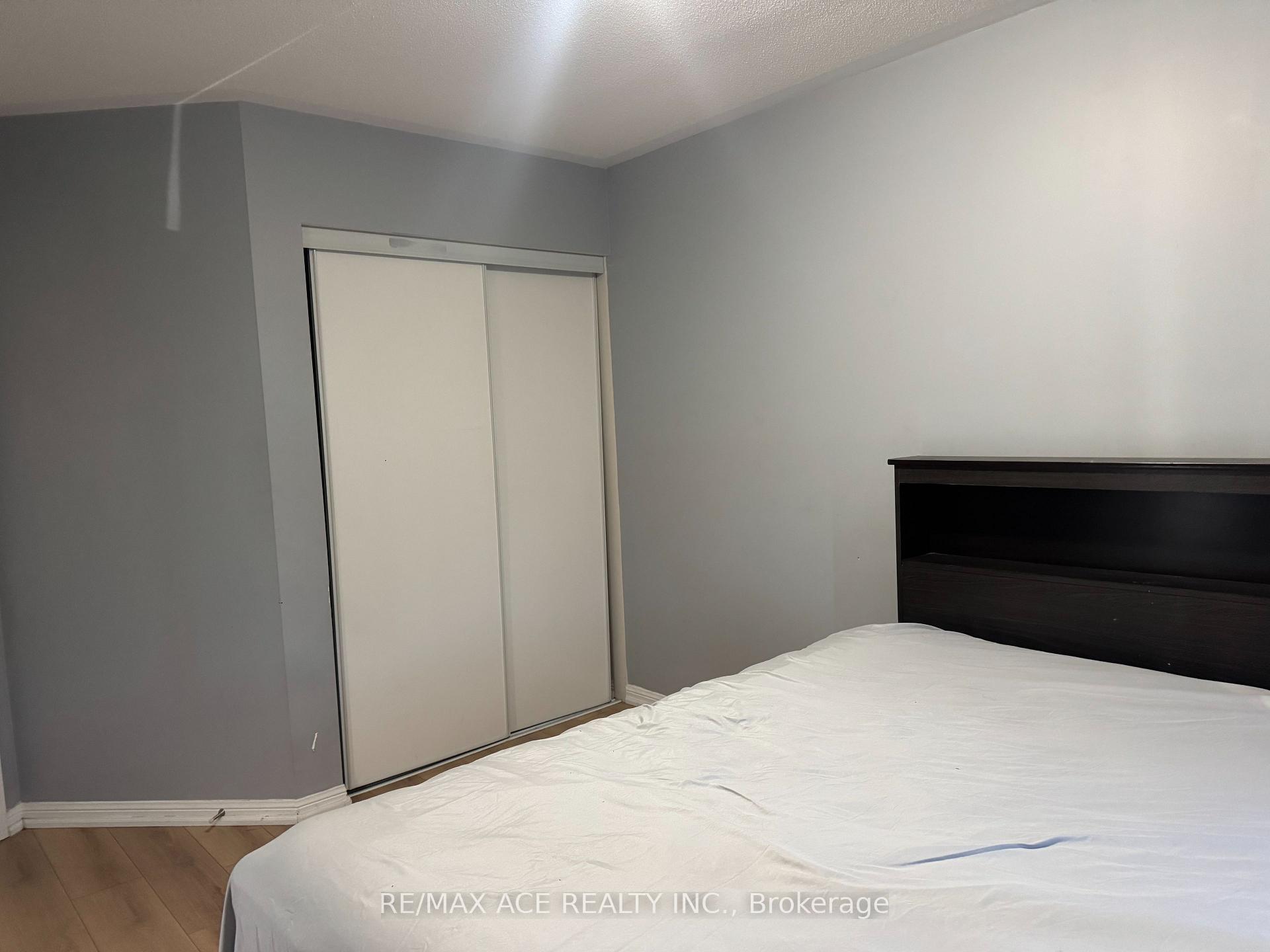 Photo 7 of Unit Room 1, 1851 Parkhurst Crescent, Pickering, Duffin Heights — HOMEH