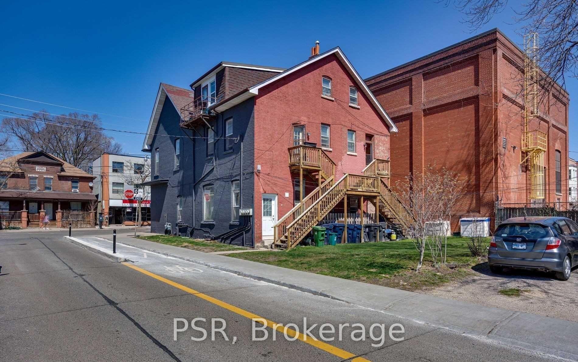 Photo 11 of 1349/1351 Queen Street E, Toronto, Greenwood-Coxwell — HOMEH