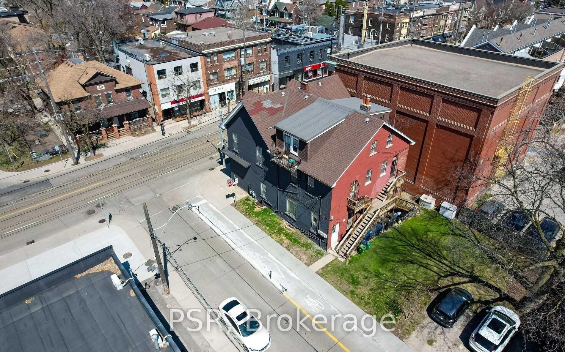 Photo 15 of 1349/1351 Queen Street E, Toronto, Greenwood-Coxwell — HOMEH