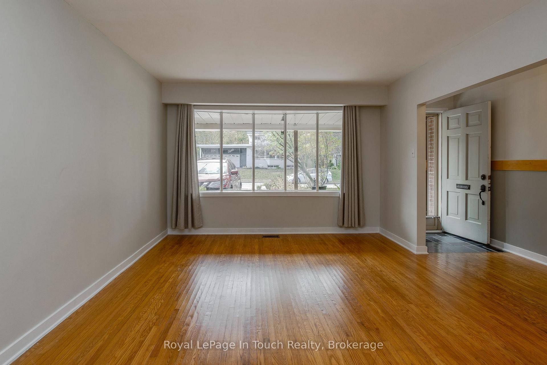 Photo 4 of 255 Eighth Street, Midland — HOMEH