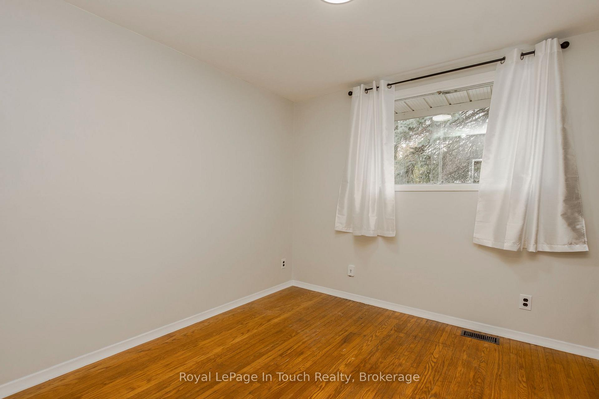 Photo 14 of 255 Eighth Street, Midland — HOMEH