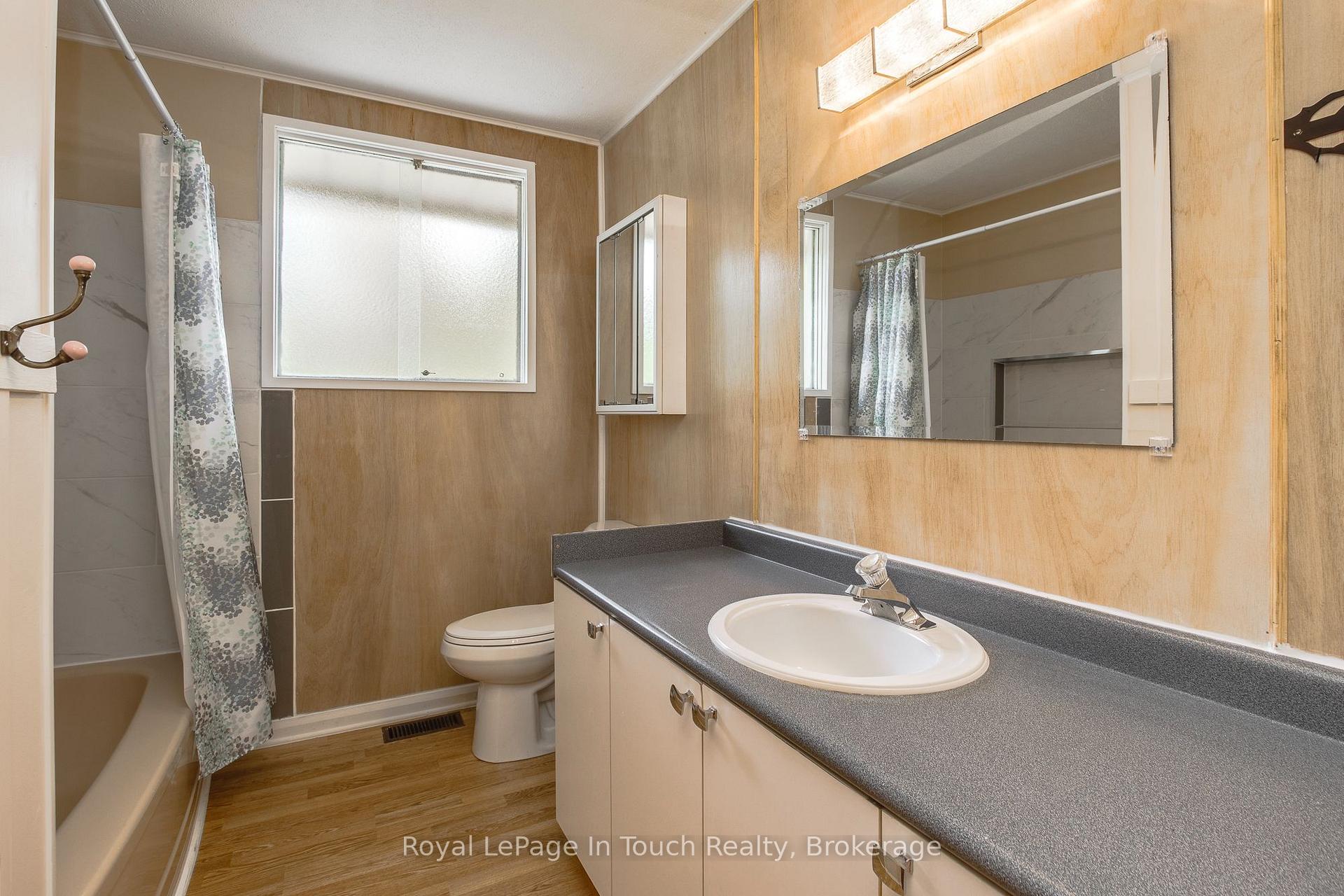 Photo 18 of 255 Eighth Street, Midland — HOMEH