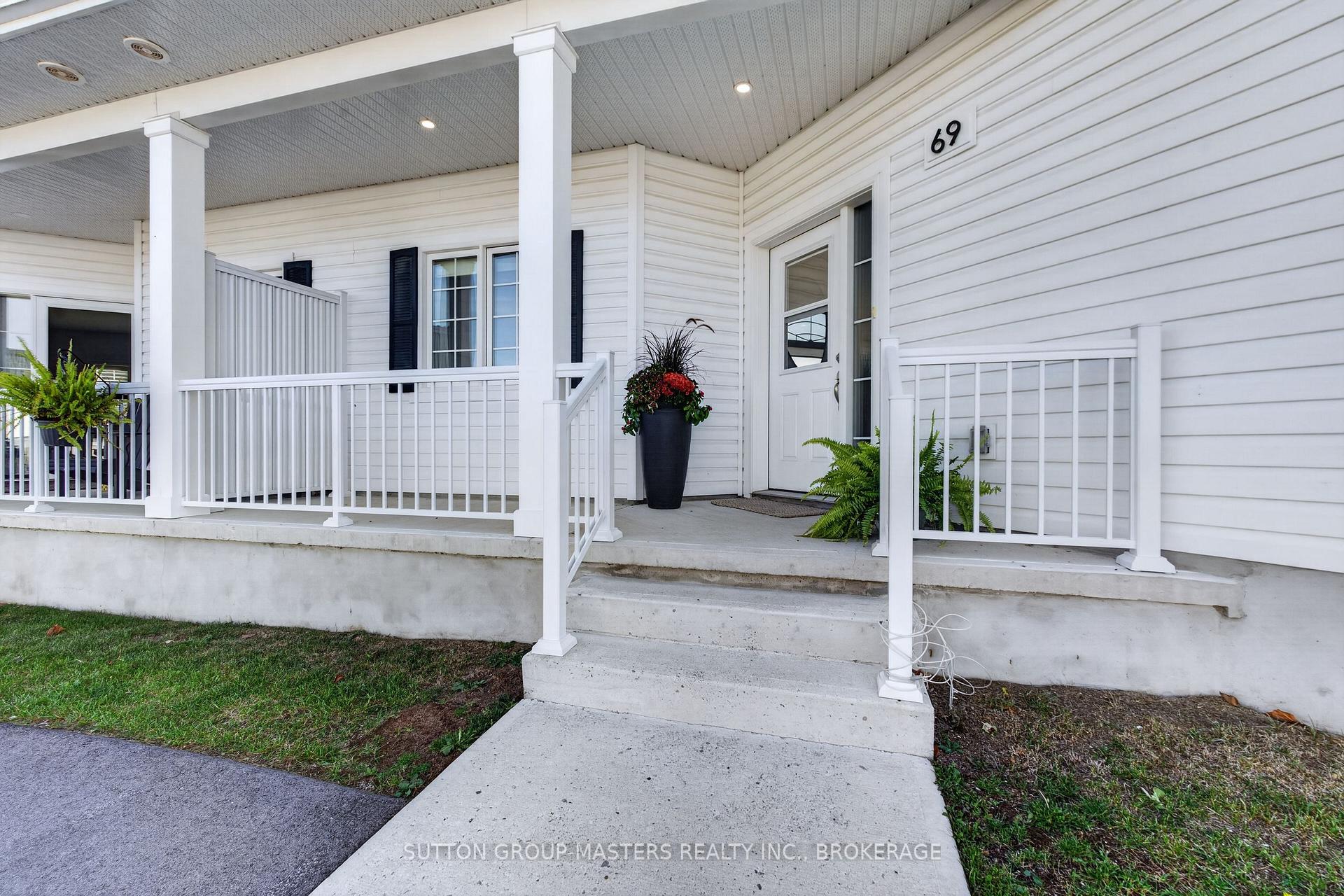 Photo 3 of 69 Lowry Place, Loyalist, Amherstview — HOMEH
