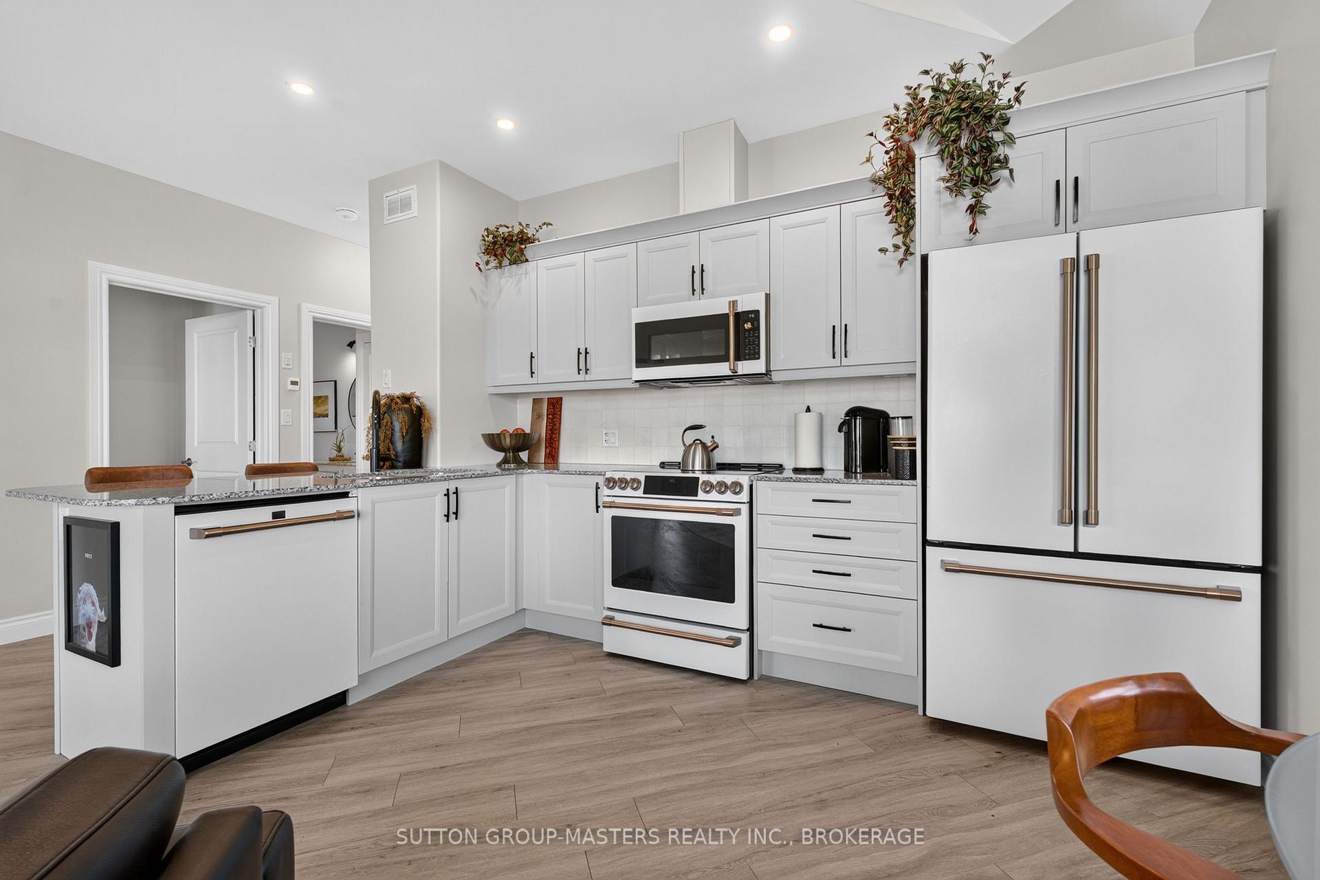 Photo 15 of 69 Lowry Place, Loyalist, Amherstview — HOMEH