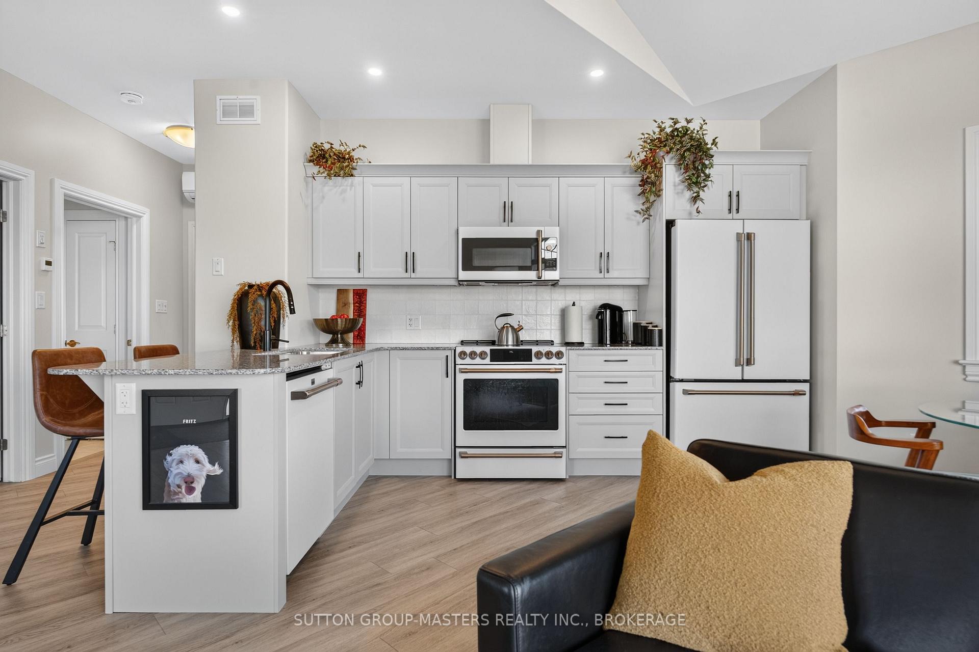 Photo 18 of 69 Lowry Place, Loyalist, Amherstview — HOMEH