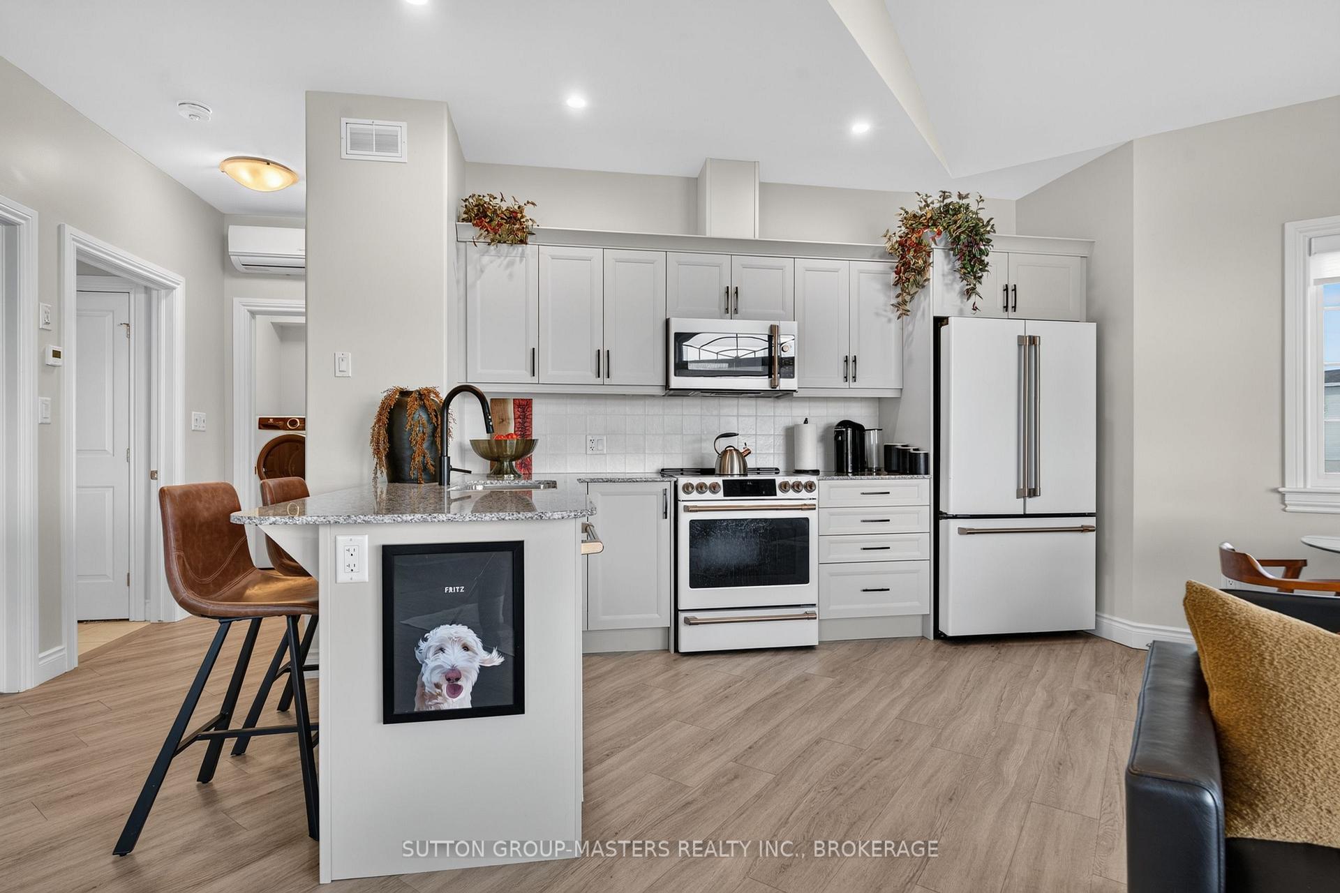 Photo 19 of 69 Lowry Place, Loyalist, Amherstview — HOMEH