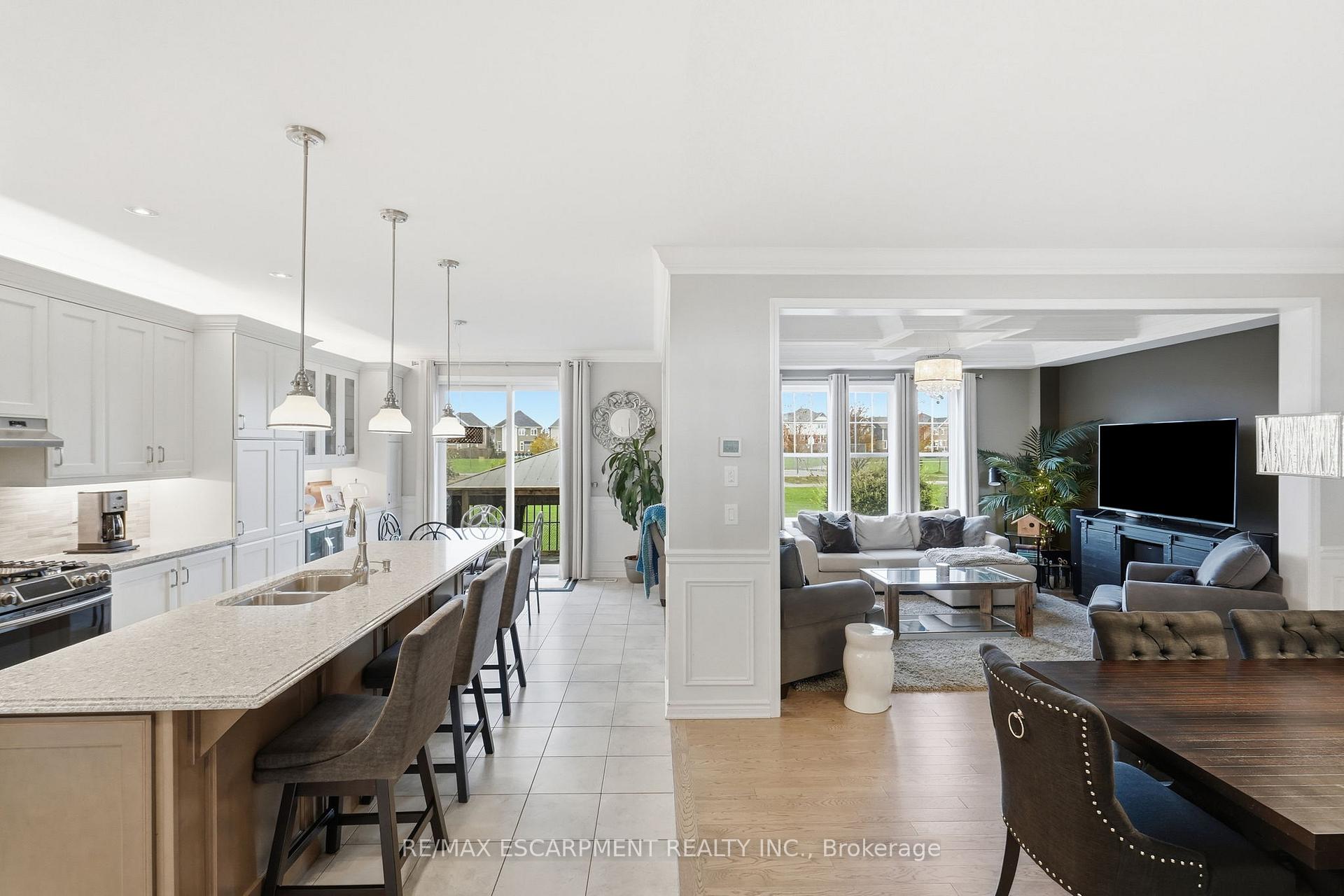 Photo 7 of 23 Forest Ridge Avenue, Hamilton, Waterdown — HOMEH
