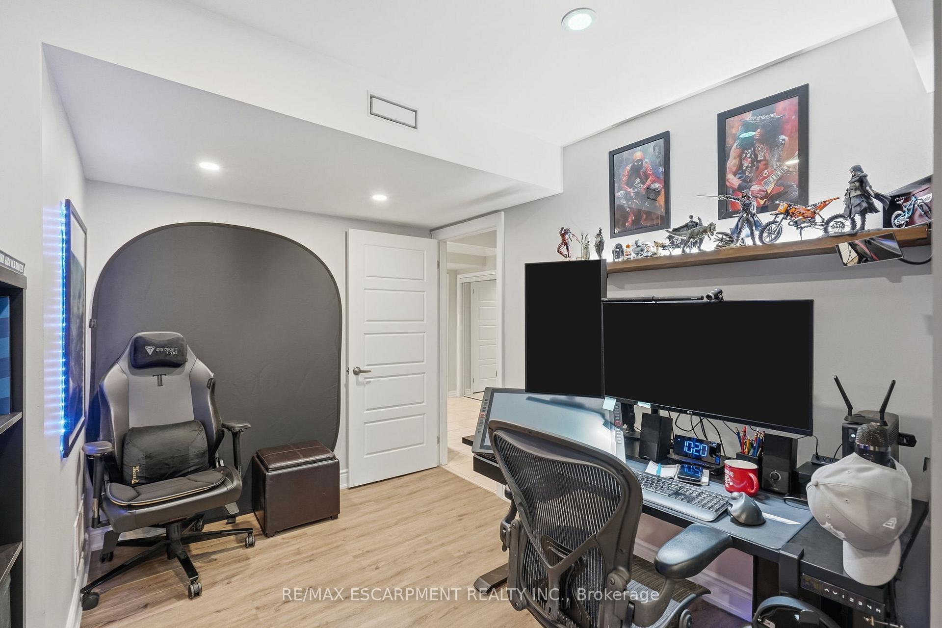 Photo 42 of 23 Forest Ridge Avenue, Hamilton, Waterdown — HOMEH