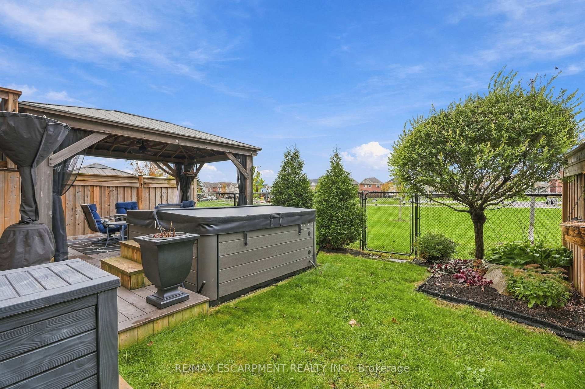 Photo 44 of 23 Forest Ridge Avenue, Hamilton, Waterdown — HOMEH
