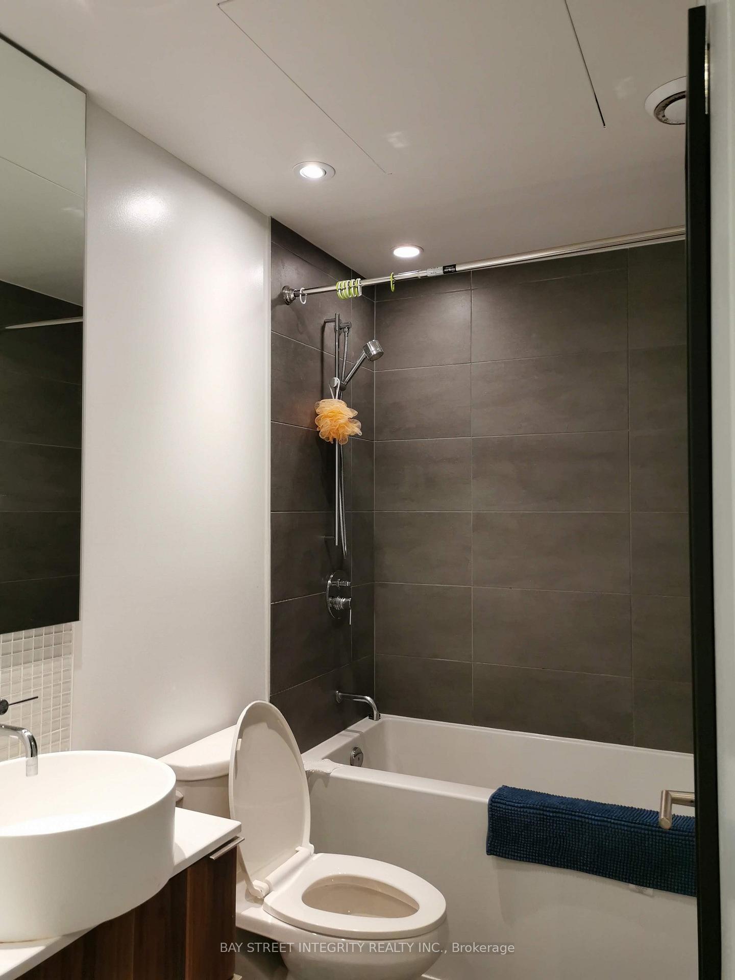 Photo 11 of Unit 2607, 185 Roehampton Avenue, Toronto, Mount Pleasant West — HOMEH