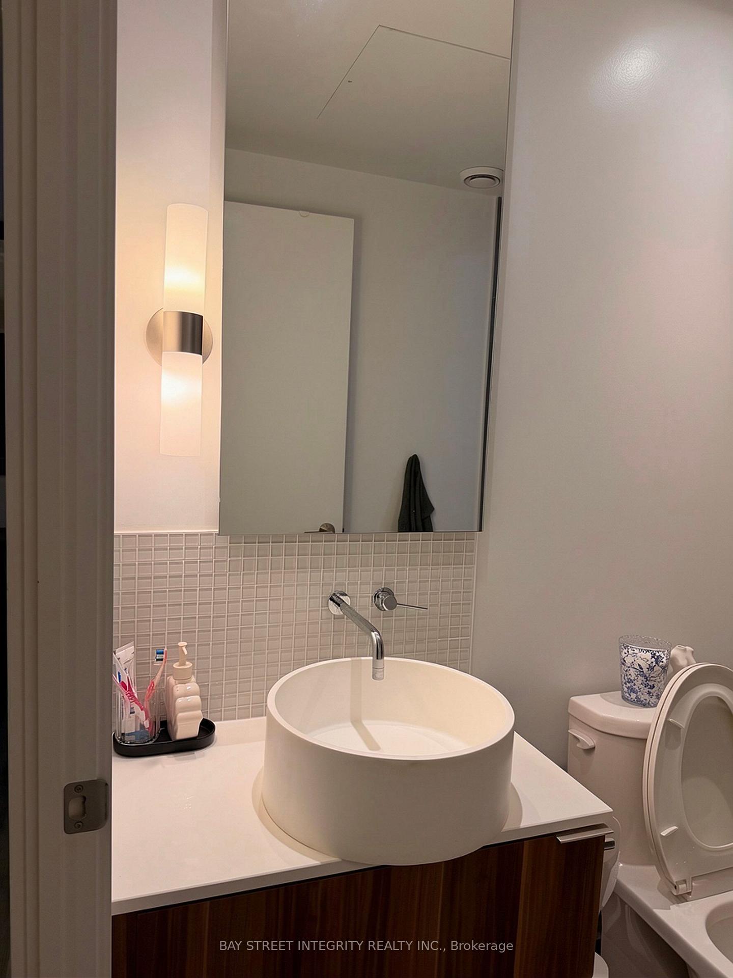 Photo 12 of Unit 2607, 185 Roehampton Avenue, Toronto, Mount Pleasant West — HOMEH