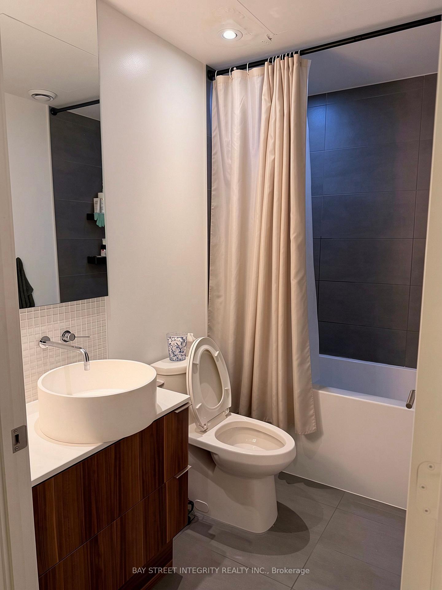 Photo 13 of Unit 2607, 185 Roehampton Avenue, Toronto, Mount Pleasant West — HOMEH