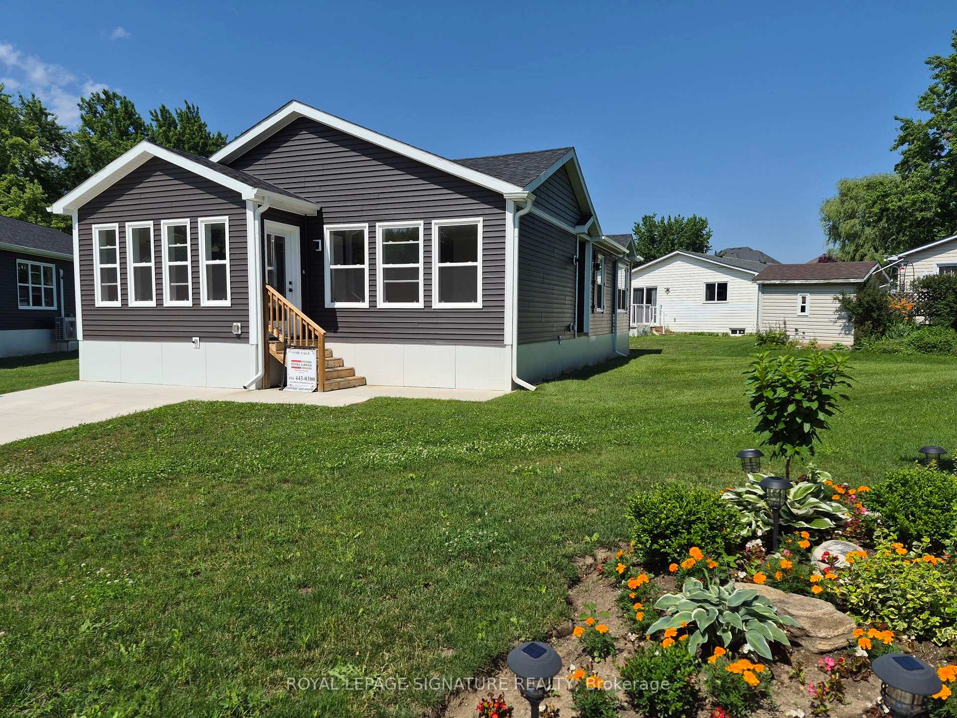 Photo 1 of 18 Briarwood Place, Innisfil, Cookstown — HOMEH