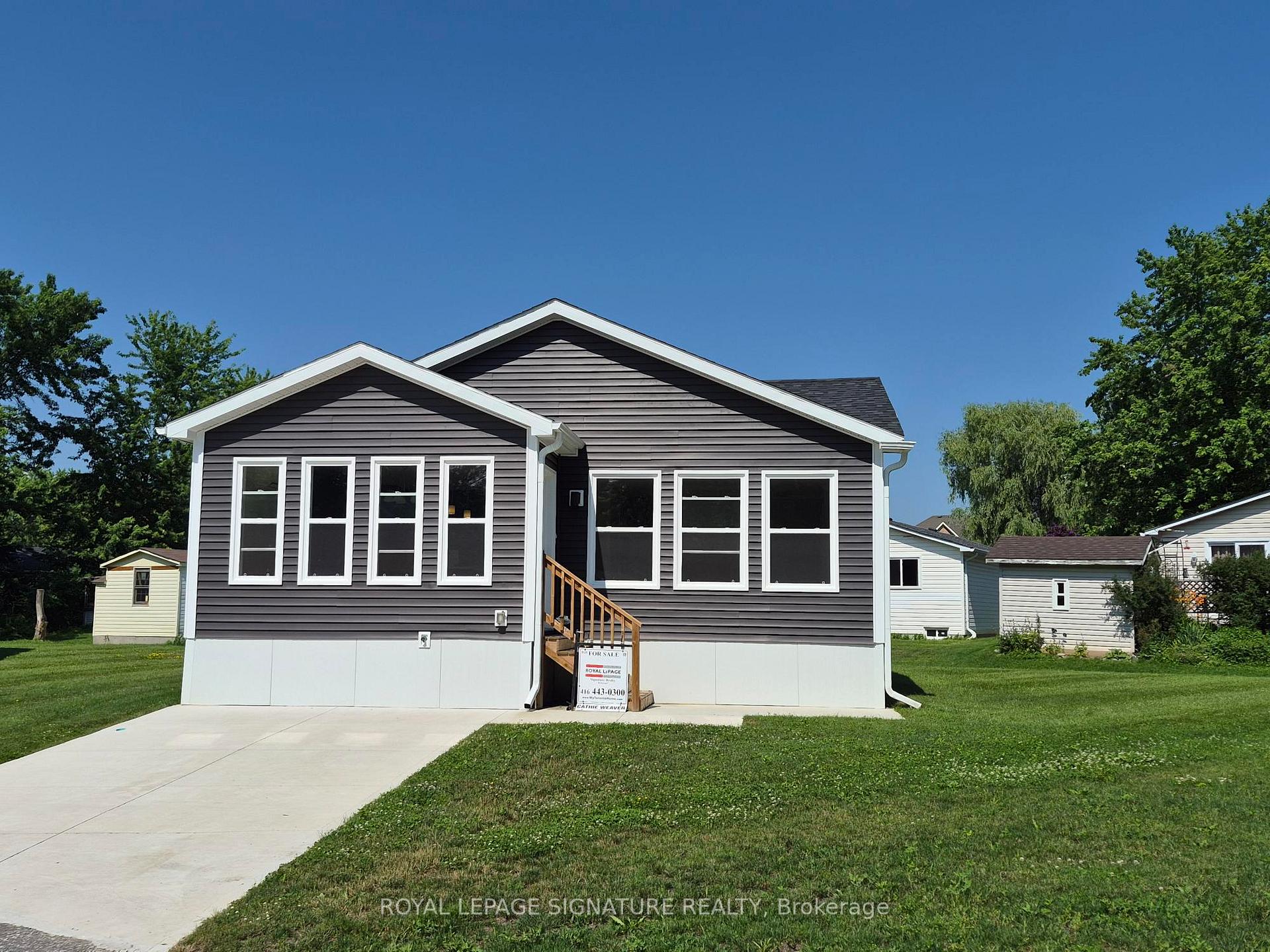 Photo 2 of 18 Briarwood Place, Innisfil, Cookstown — HOMEH