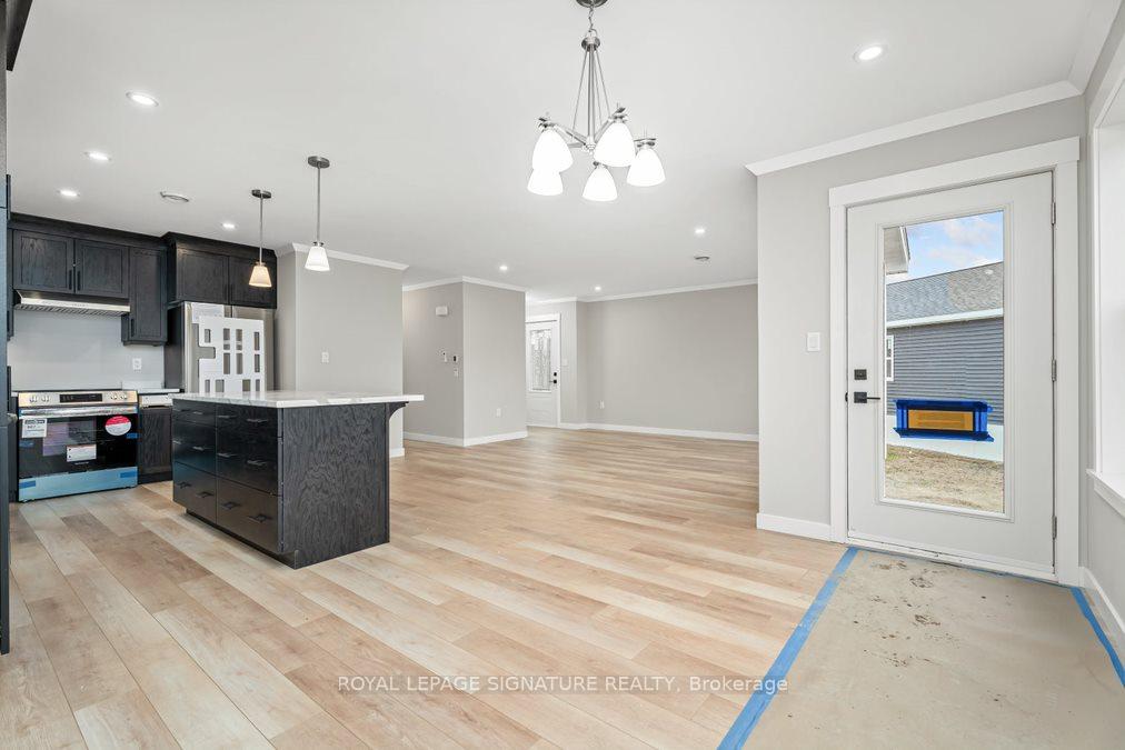 Photo 9 of 18 Briarwood Place, Innisfil, Cookstown — HOMEH