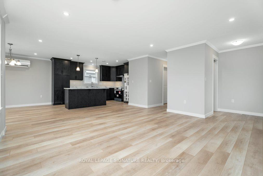 Photo 11 of 18 Briarwood Place, Innisfil, Cookstown — HOMEH