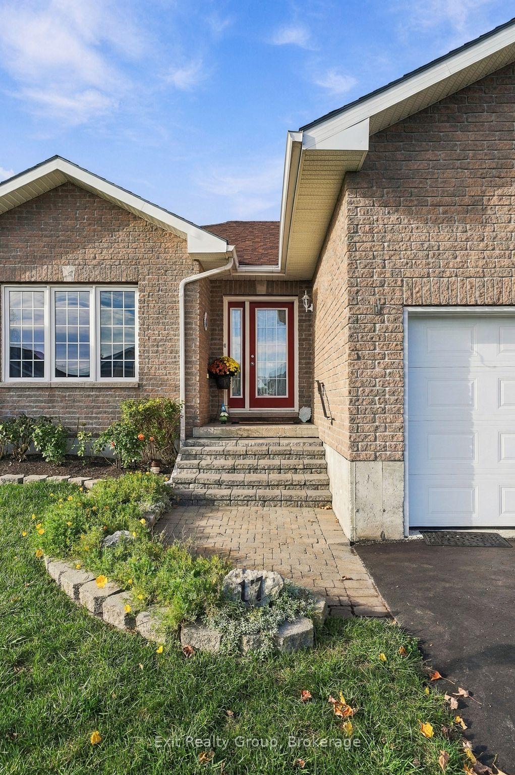 Photo 3 of 17 Aletha Drive, Prince Edward County, Wellington Ward — HOMEH
