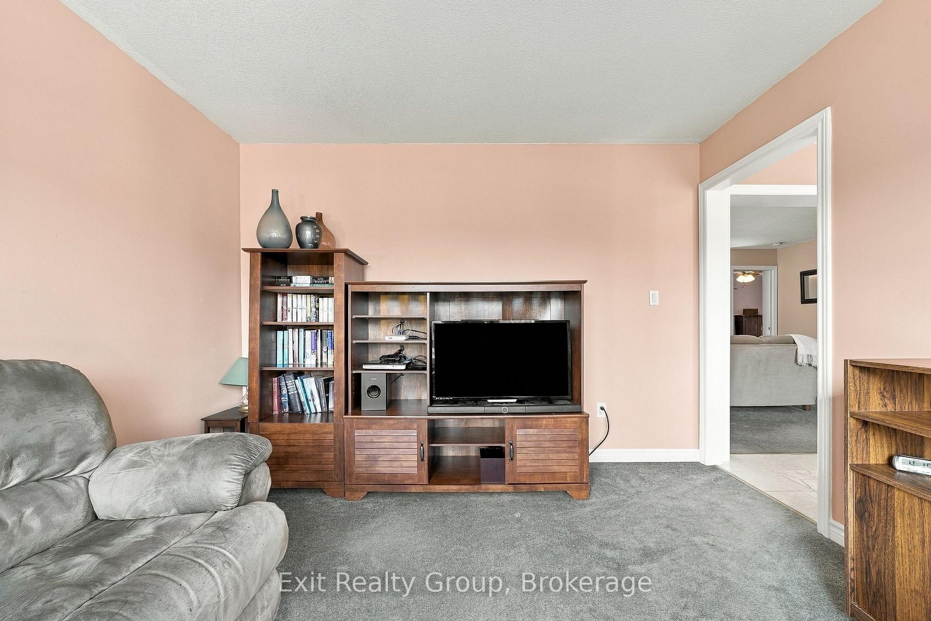 Photo 8 of 17 Aletha Drive, Prince Edward County, Wellington Ward — HOMEH