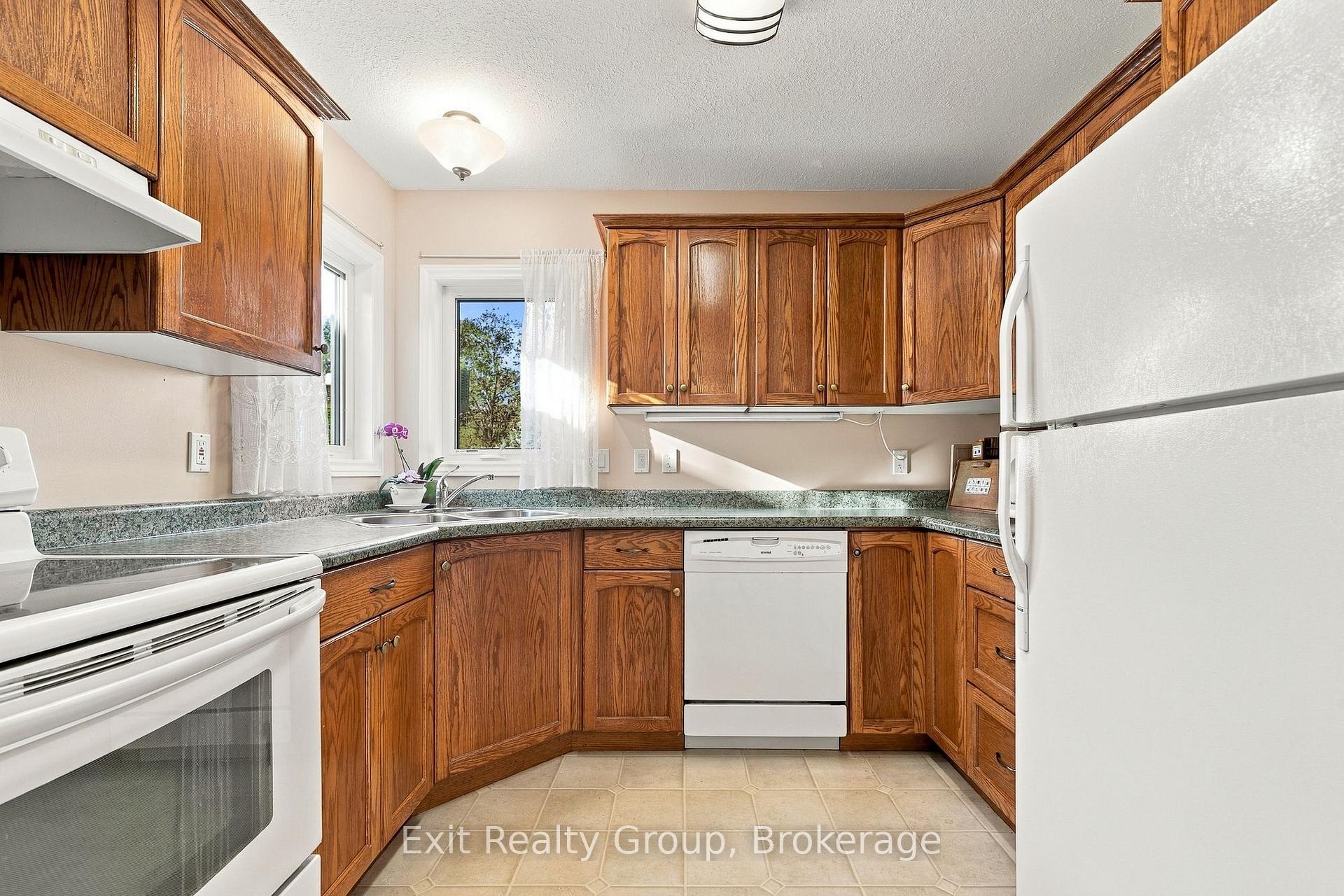 Photo 14 of 17 Aletha Drive, Prince Edward County, Wellington Ward — HOMEH