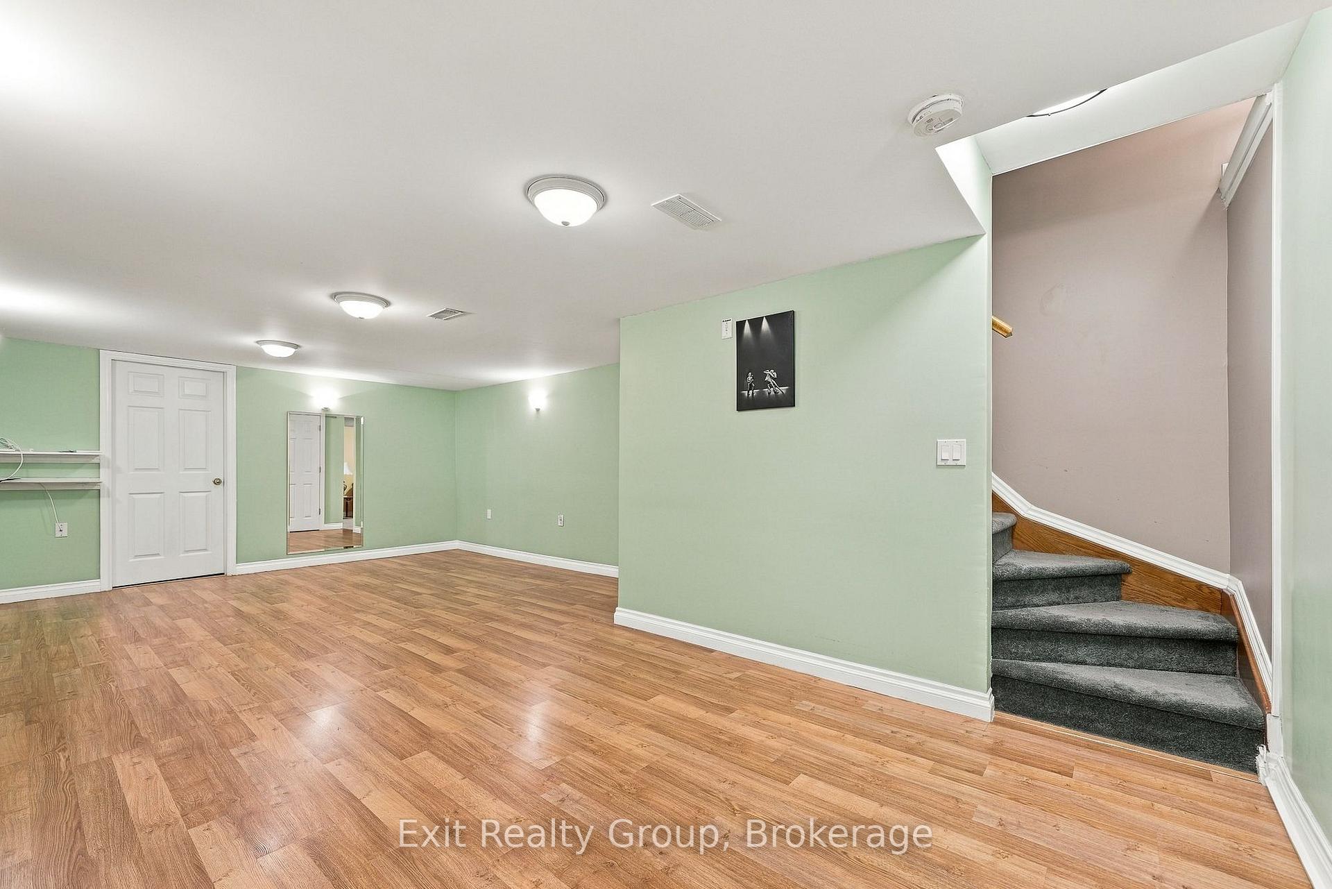 Photo 26 of 17 Aletha Drive, Prince Edward County, Wellington Ward — HOMEH