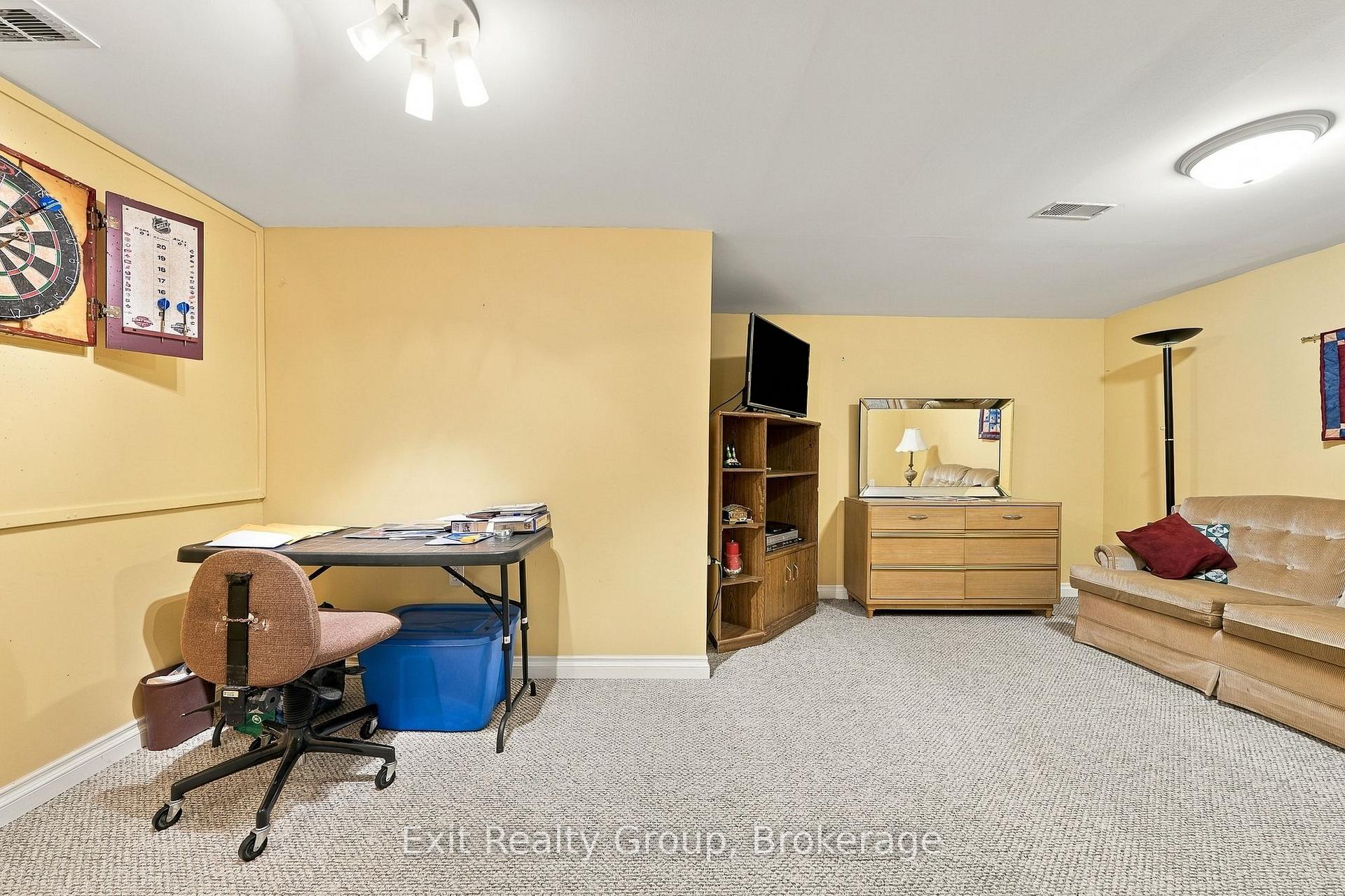 Photo 28 of 17 Aletha Drive, Prince Edward County, Wellington Ward — HOMEH