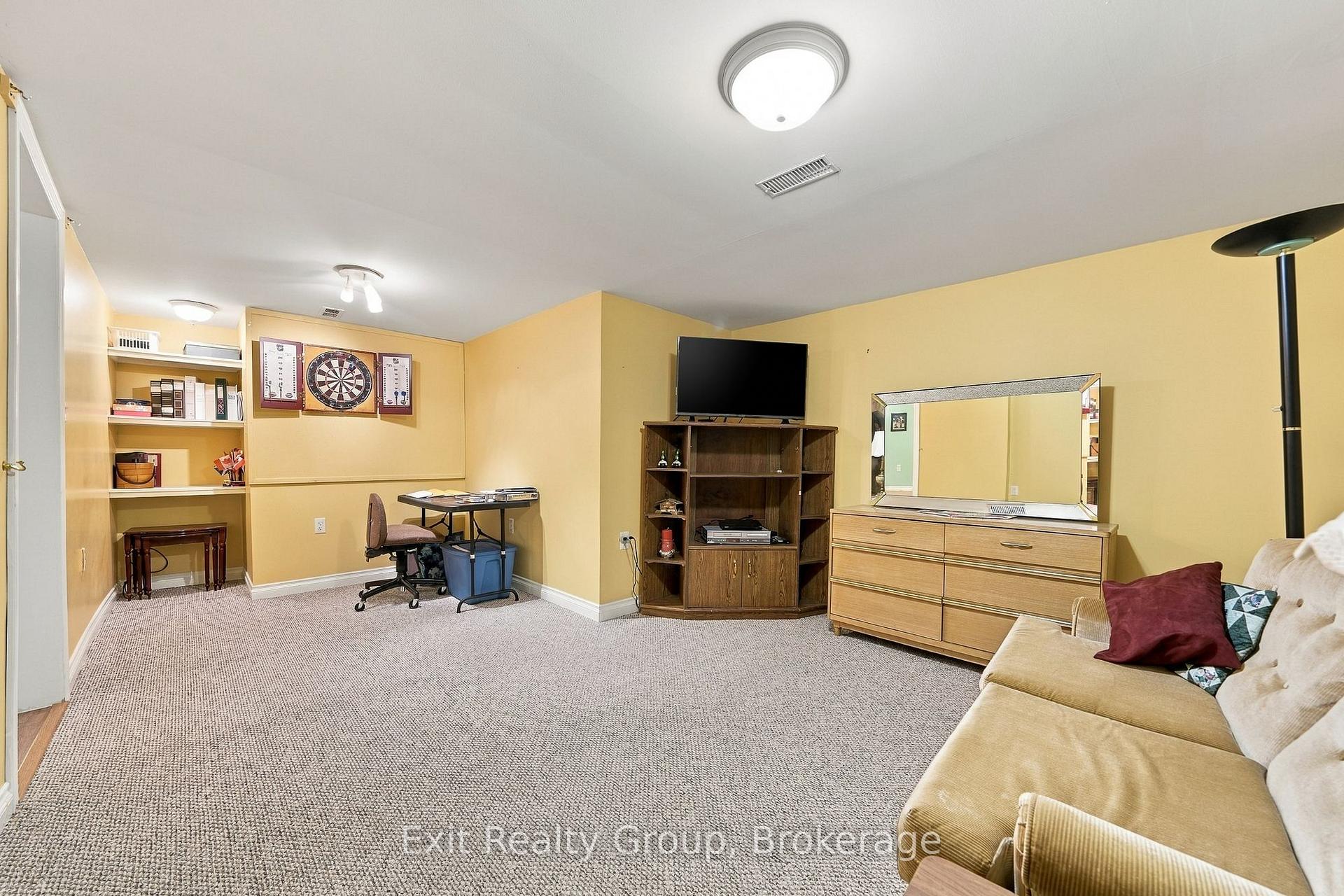 Photo 29 of 17 Aletha Drive, Prince Edward County, Wellington Ward — HOMEH