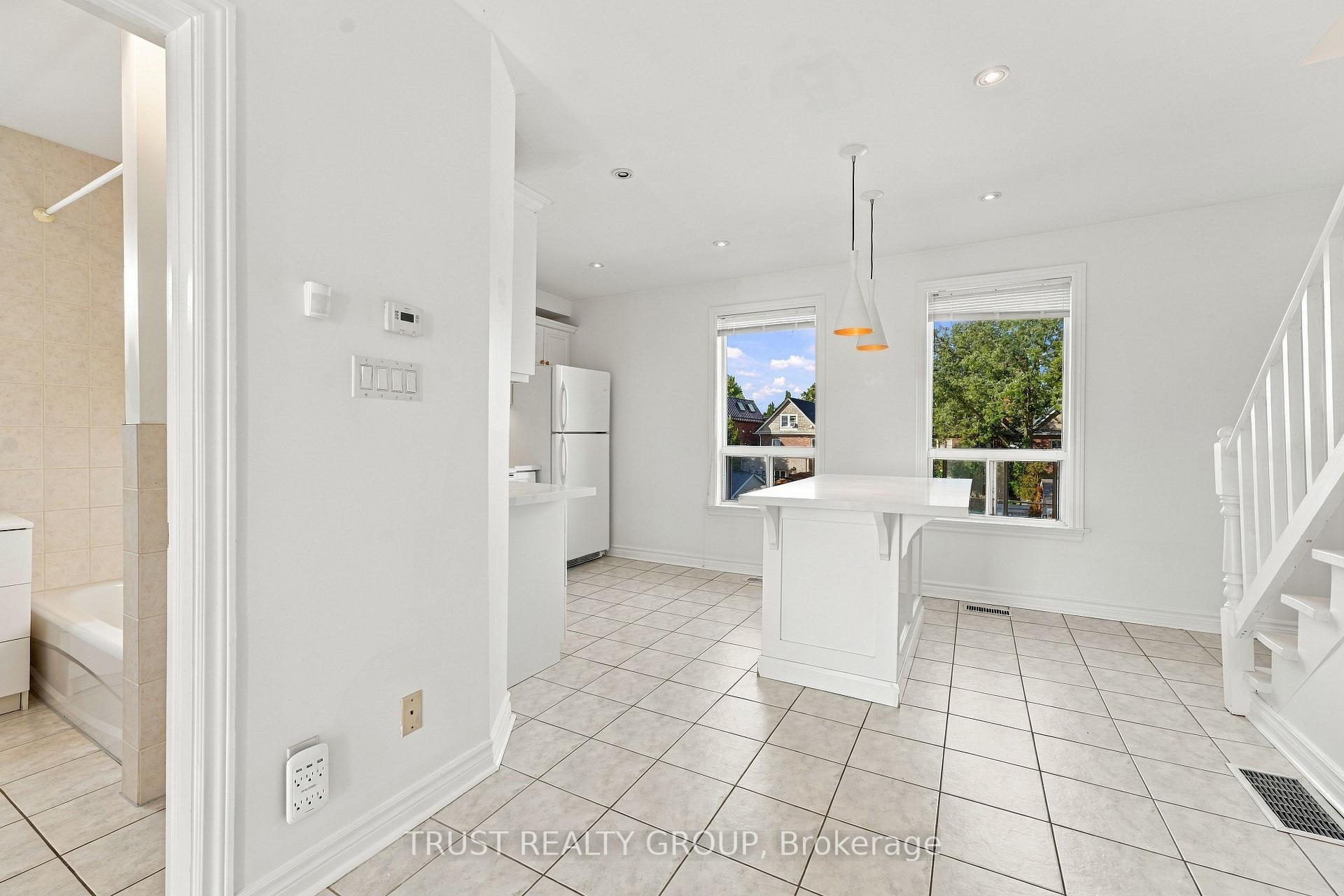 Photo 4 of Unit 2nd & 3rd Floor, 2279 Dundas Street W, Toronto, High Park-Swansea — HOMEH