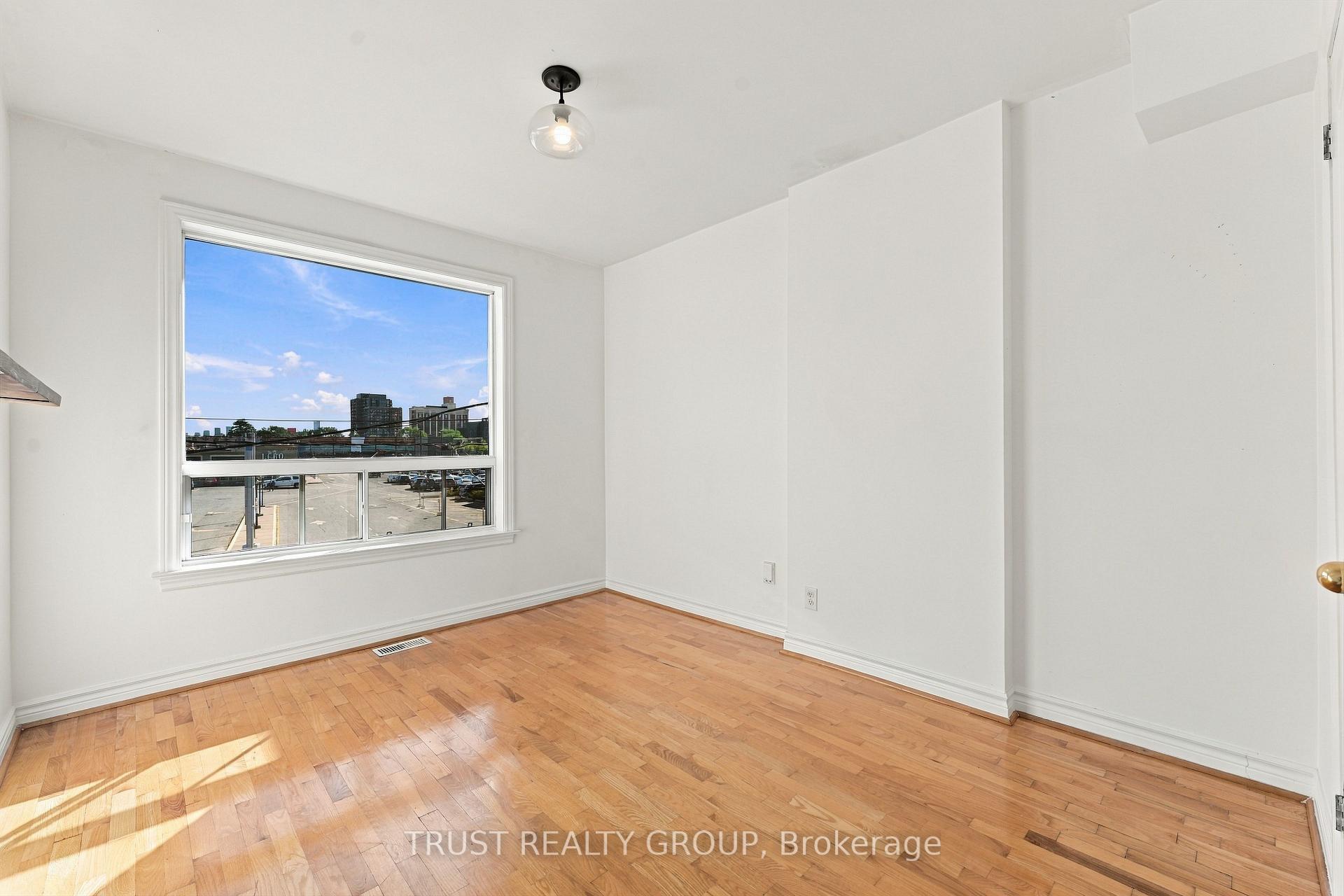 Photo 10 of Unit 2nd & 3rd Floor, 2279 Dundas Street W, Toronto, High Park-Swansea — HOMEH